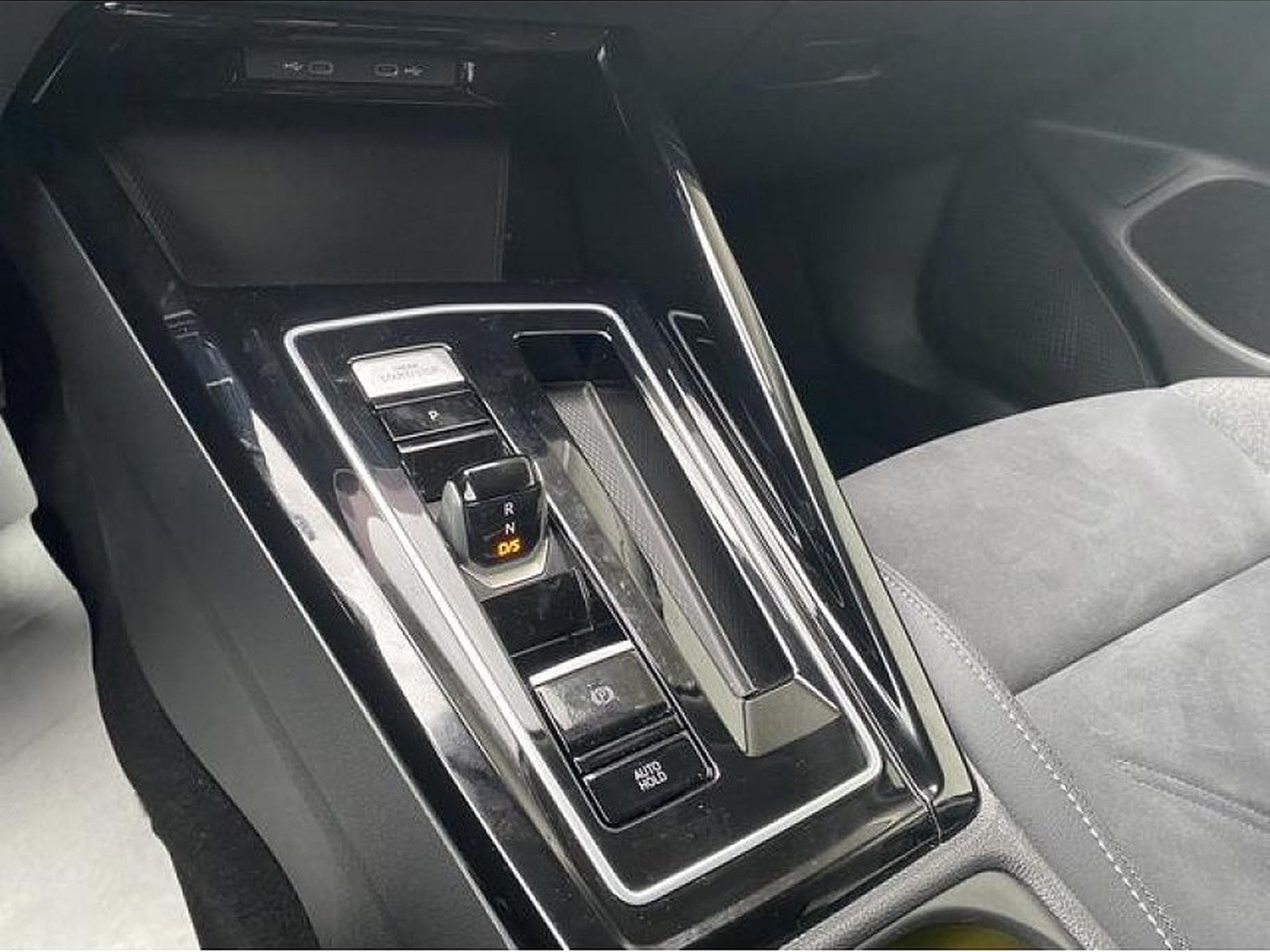 VW Golf (2025) - Photo 21
