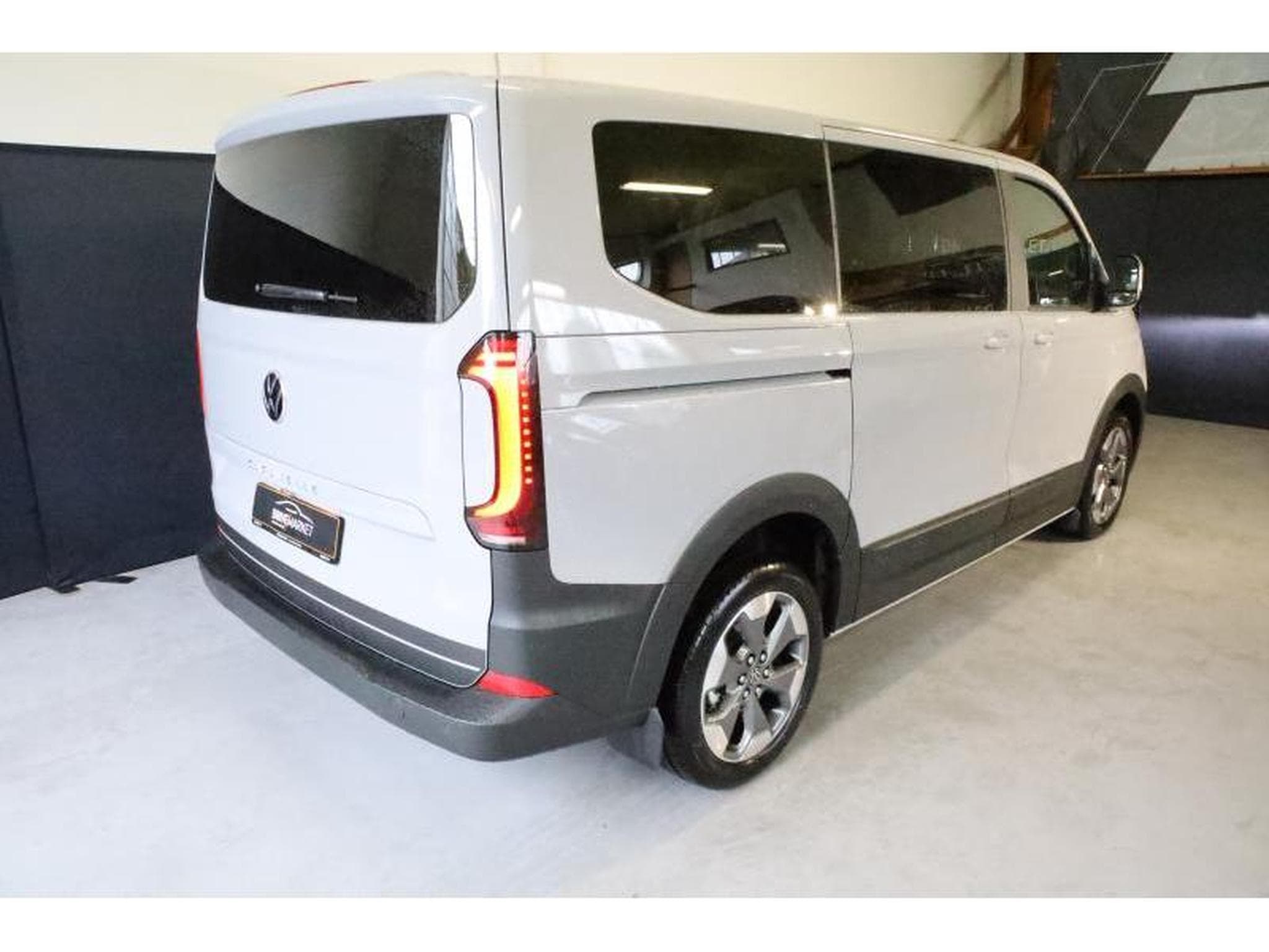 VW T7 Life AHK PanAmerica (2025) - Foto 18