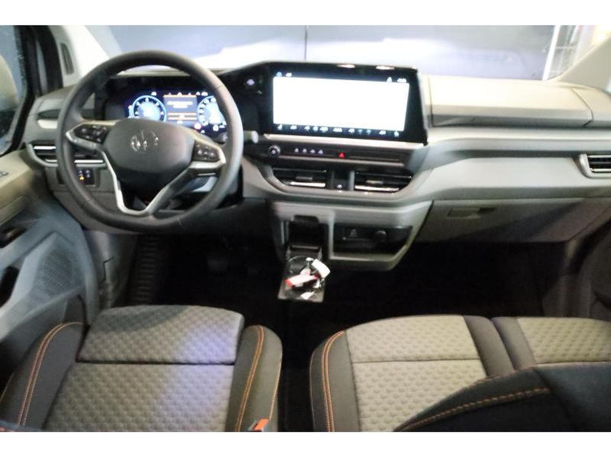 VW T7 Life AHK PanAmerica (2025) - Foto 2