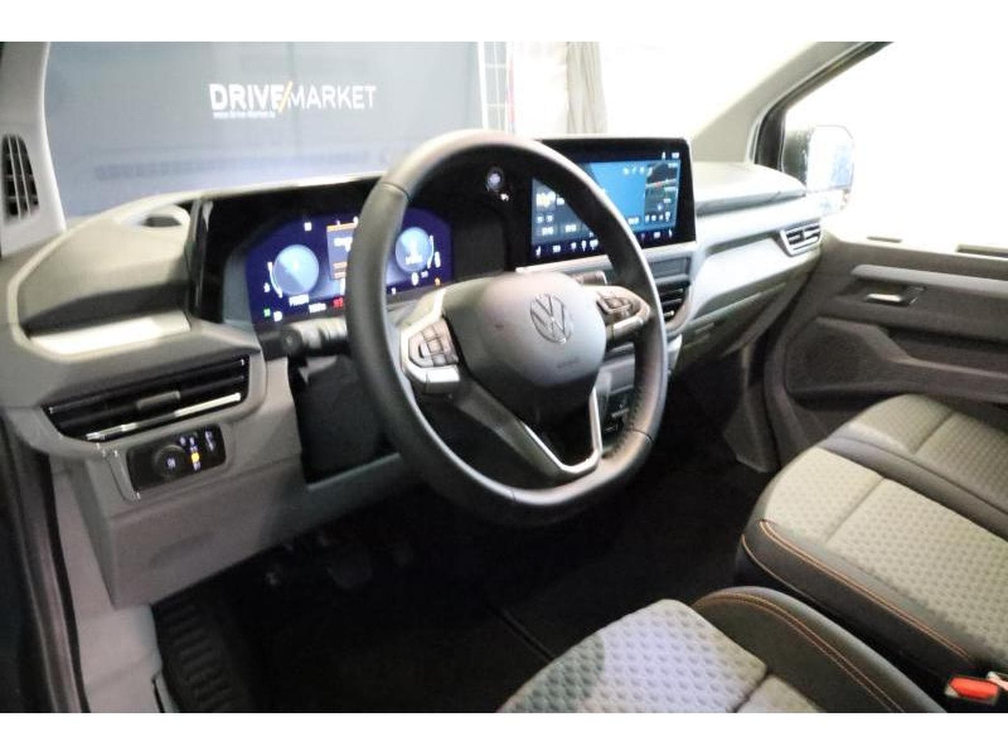 VW T7 PanAmerica Court AHK (2025) - Photo 13