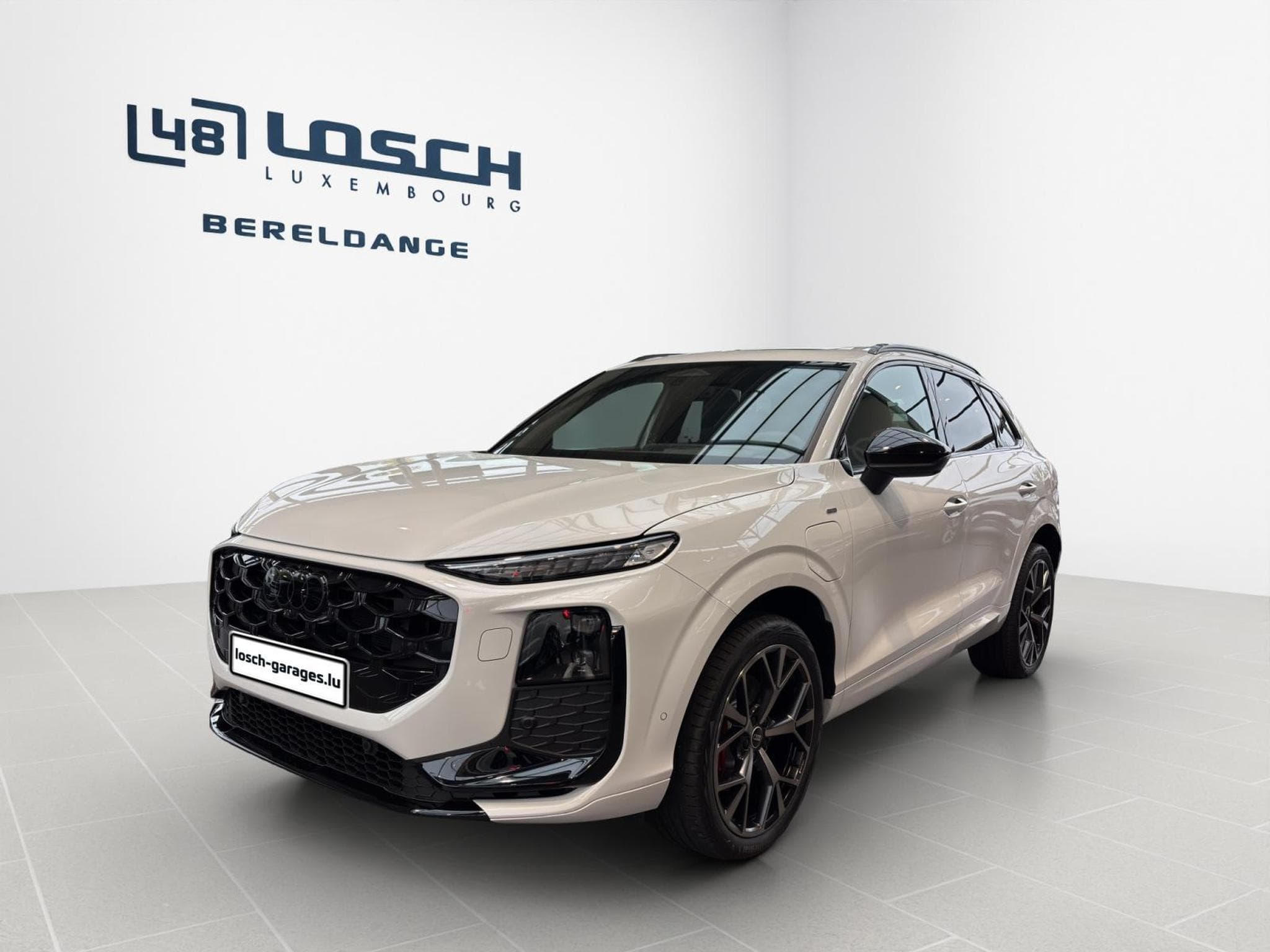 Audi Q3 e-hybrid 200 kW (2025) - Photo 1