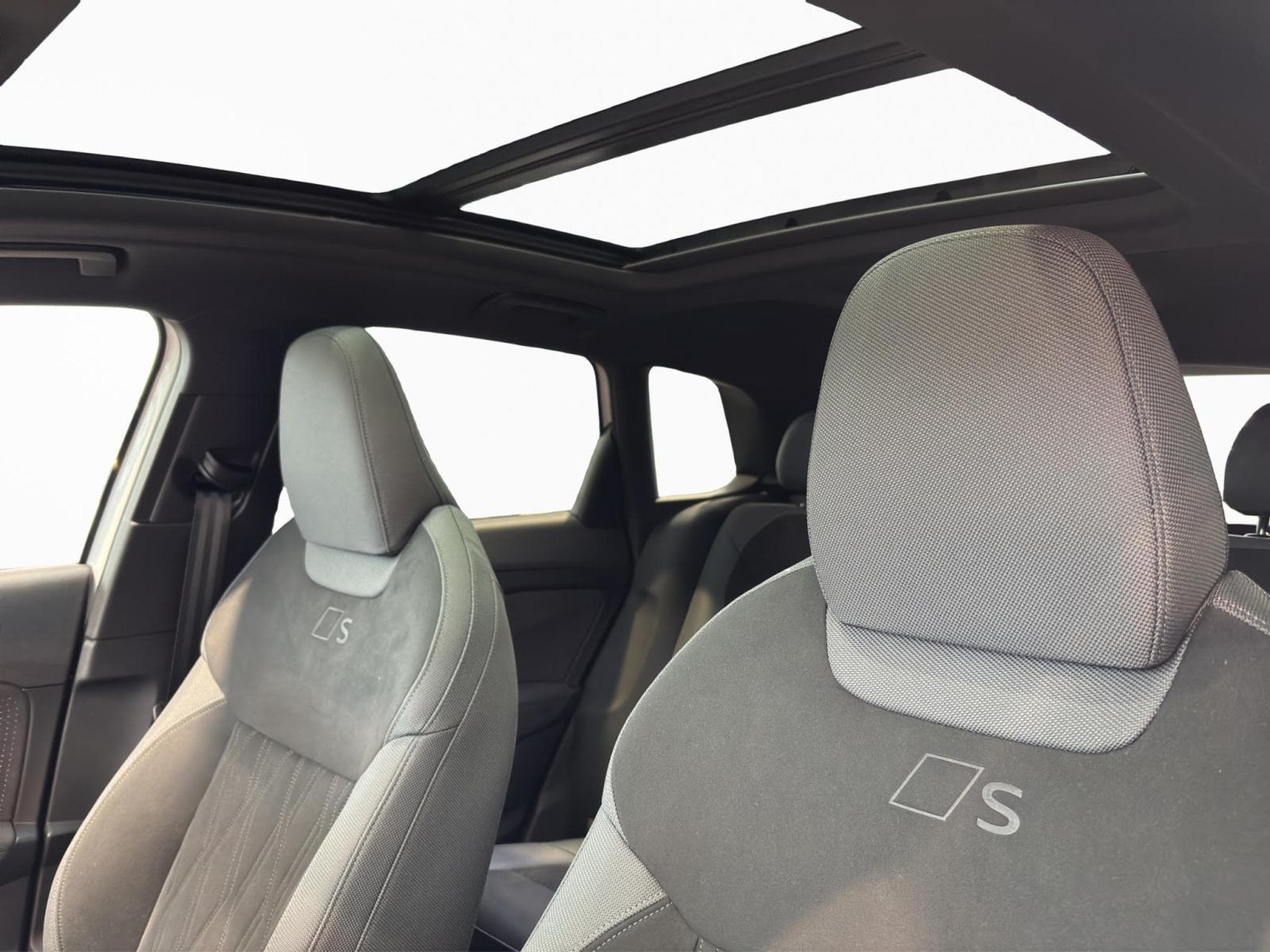 Audi Q3 e-hybrid 200 kW (2025) - Photo 9