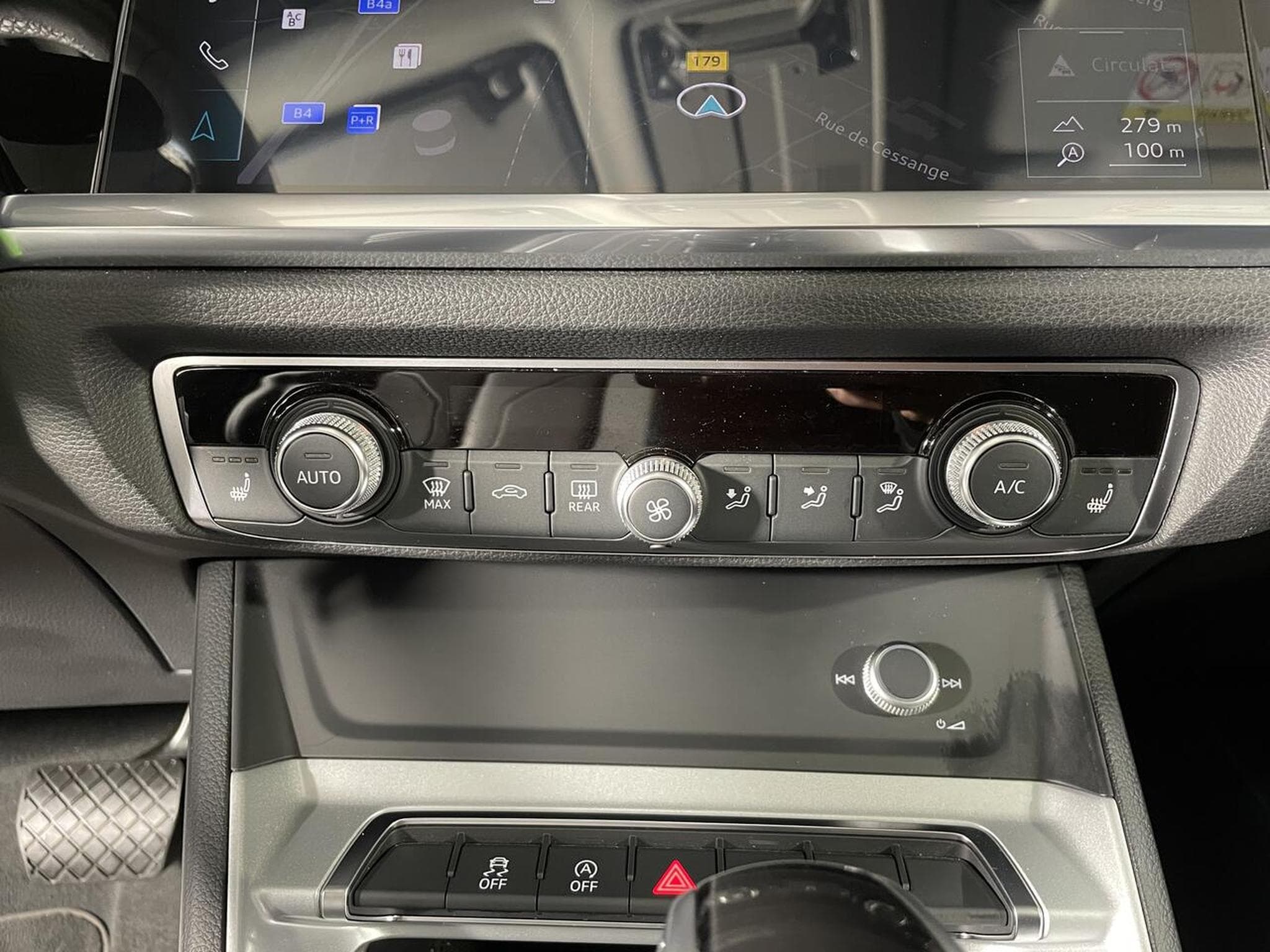 Audi Q3 35 TDI 150 S-TRONIC BUSINESS VIRTUAL COCKPIT (2021) - Foto 5