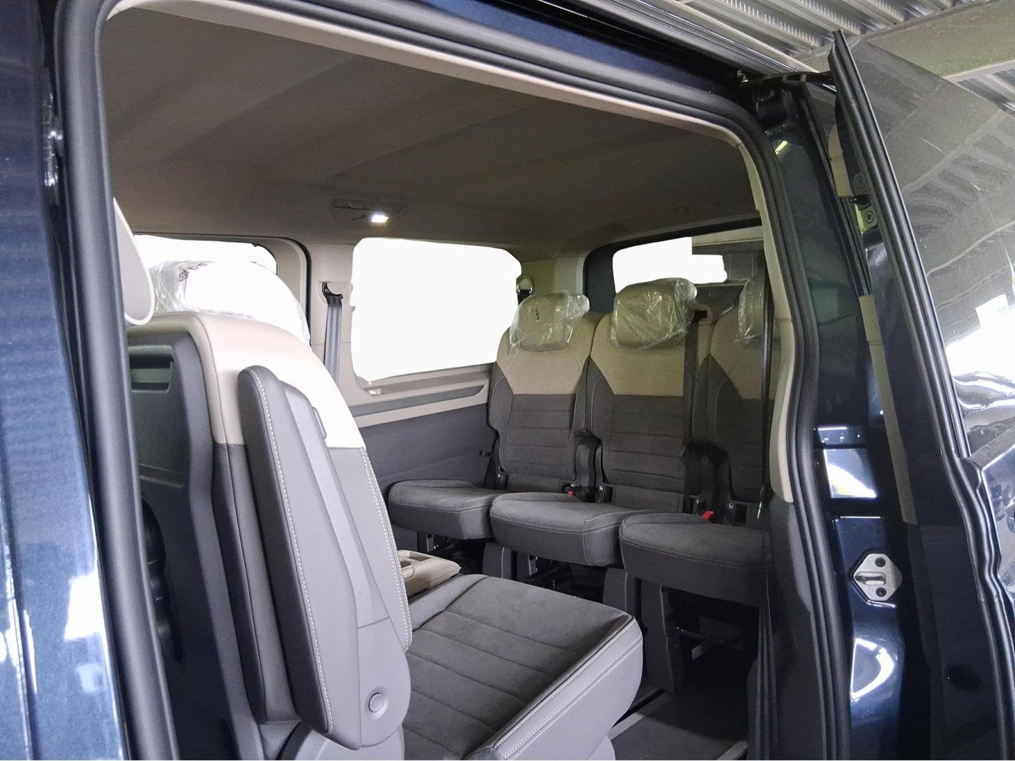 VW T7 Life (2025) - Photo 8