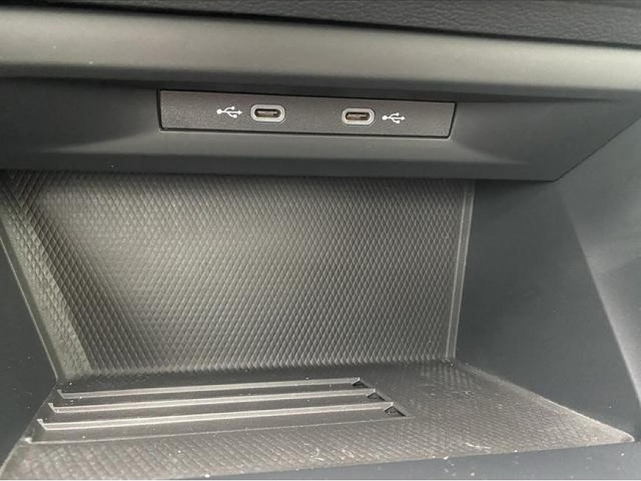 VW Golf (2025) - Photo 18