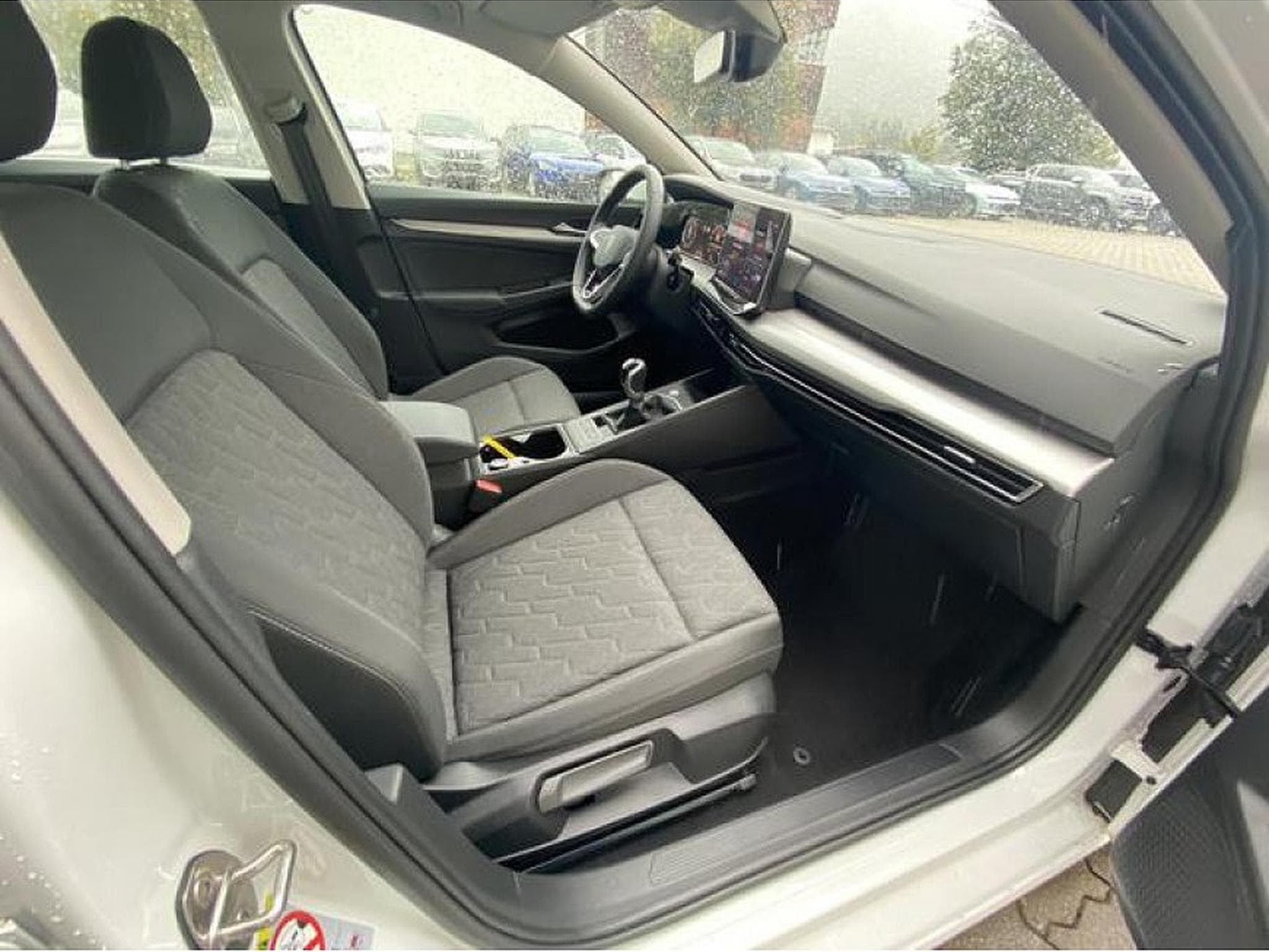 VW Golf (2025) - Photo 7