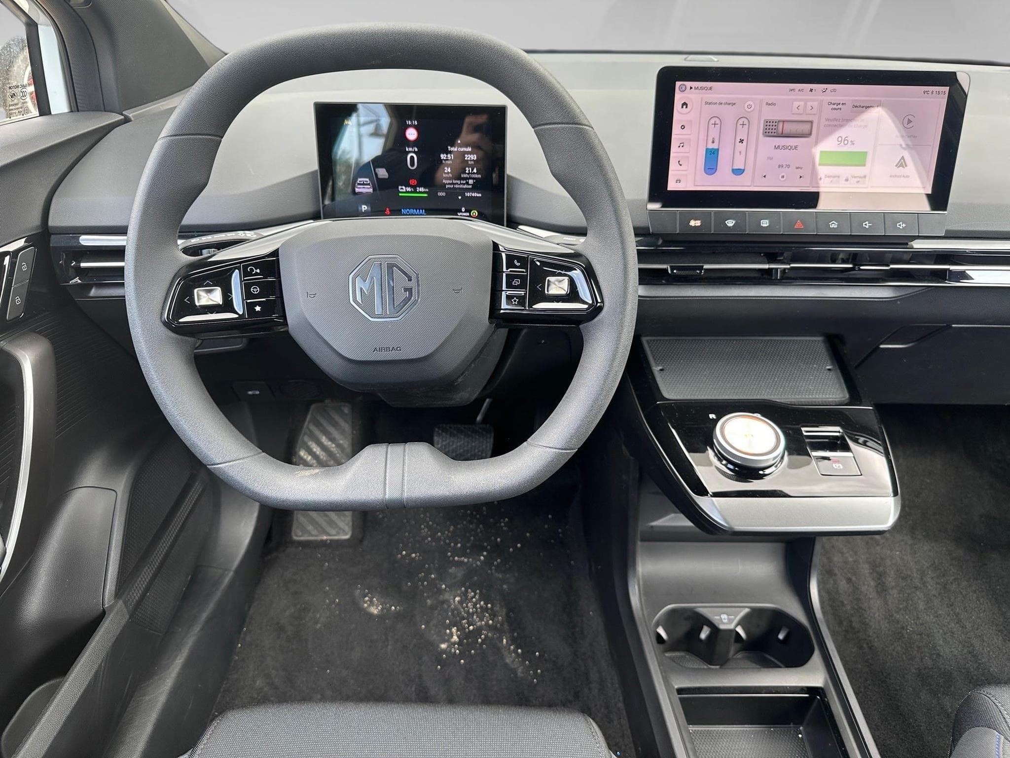 MG MG4 STANDARD (2023) - Foto 13