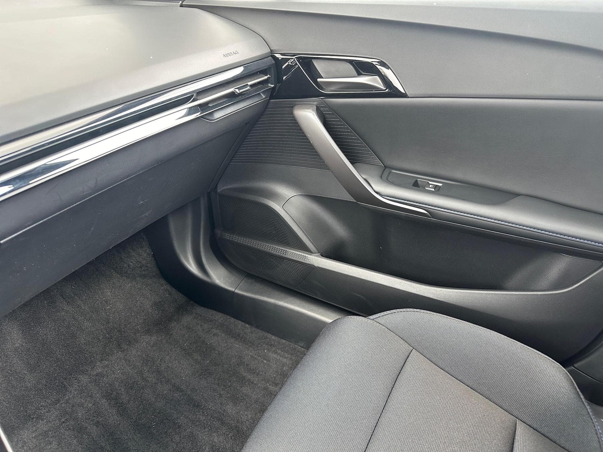 MG MG4 STANDARD (2023) - Foto 19