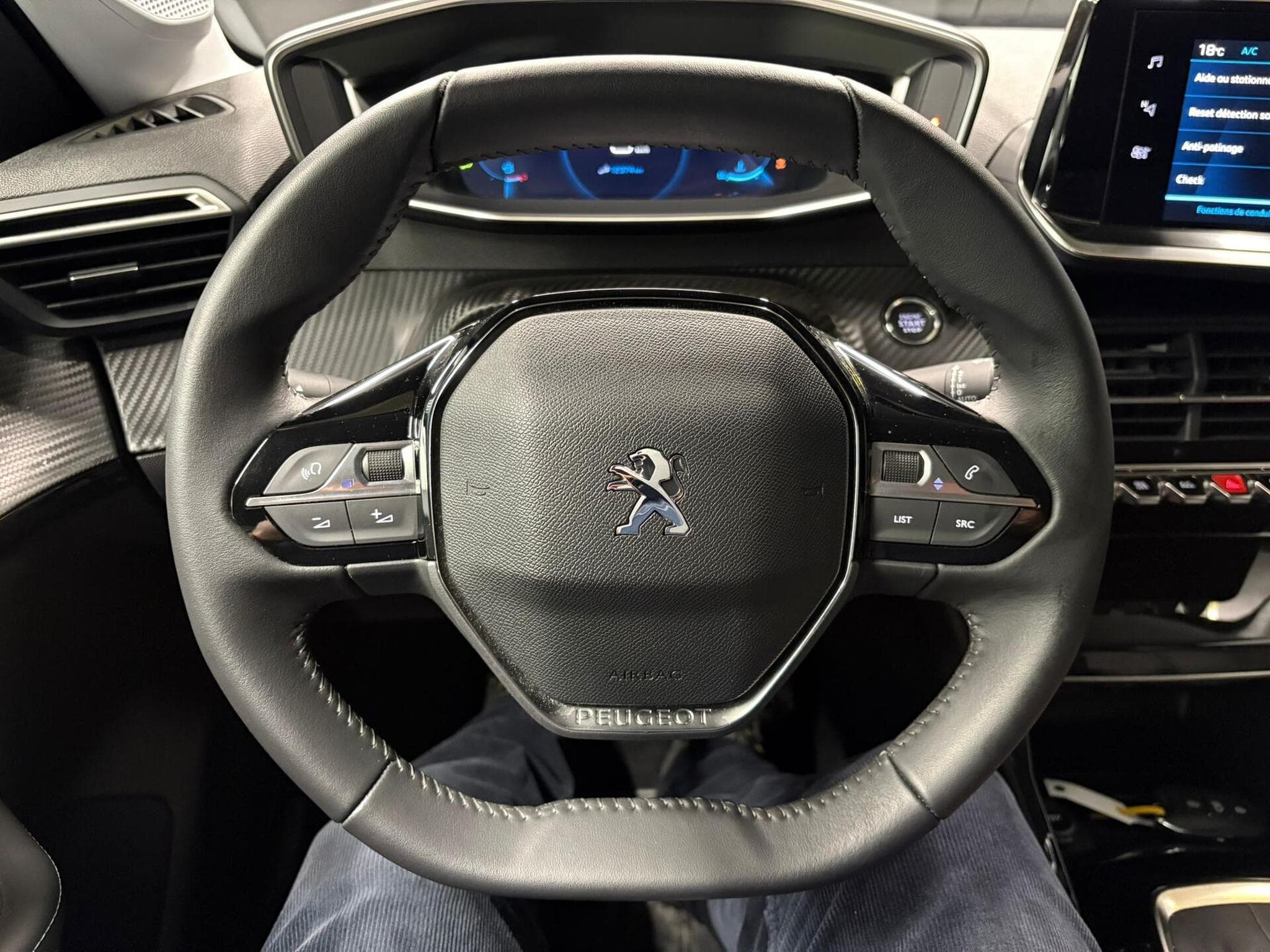 Peugeot 208 1.2 Allure 100cv Camera / Régulateur / Sièges chauffants (2023) - Photo 11