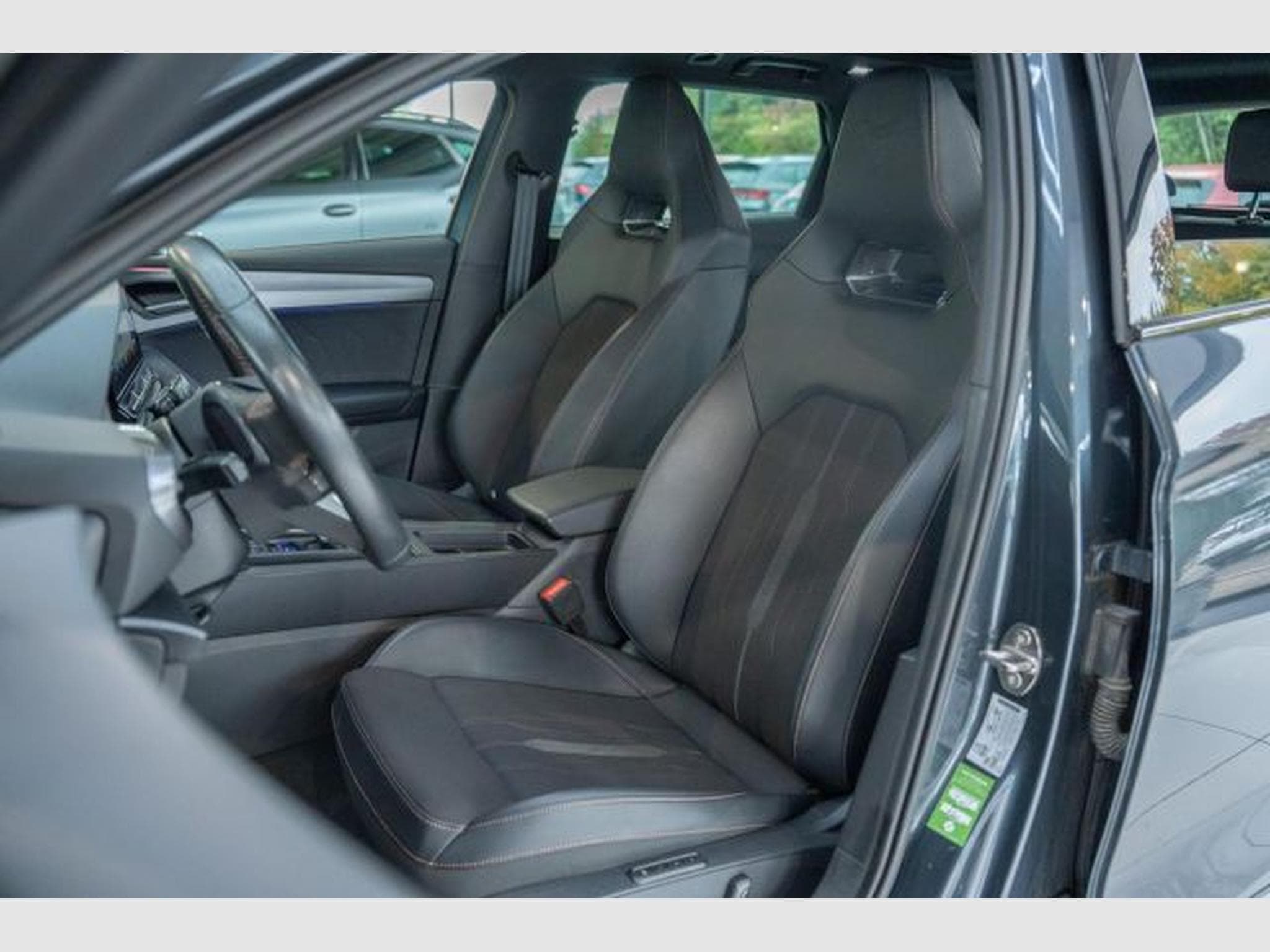 Cupra Leon Leon VZ 2.0 TSI DSG NAVI AHK LED RFK BEATS PANO (2022) - Photo 12