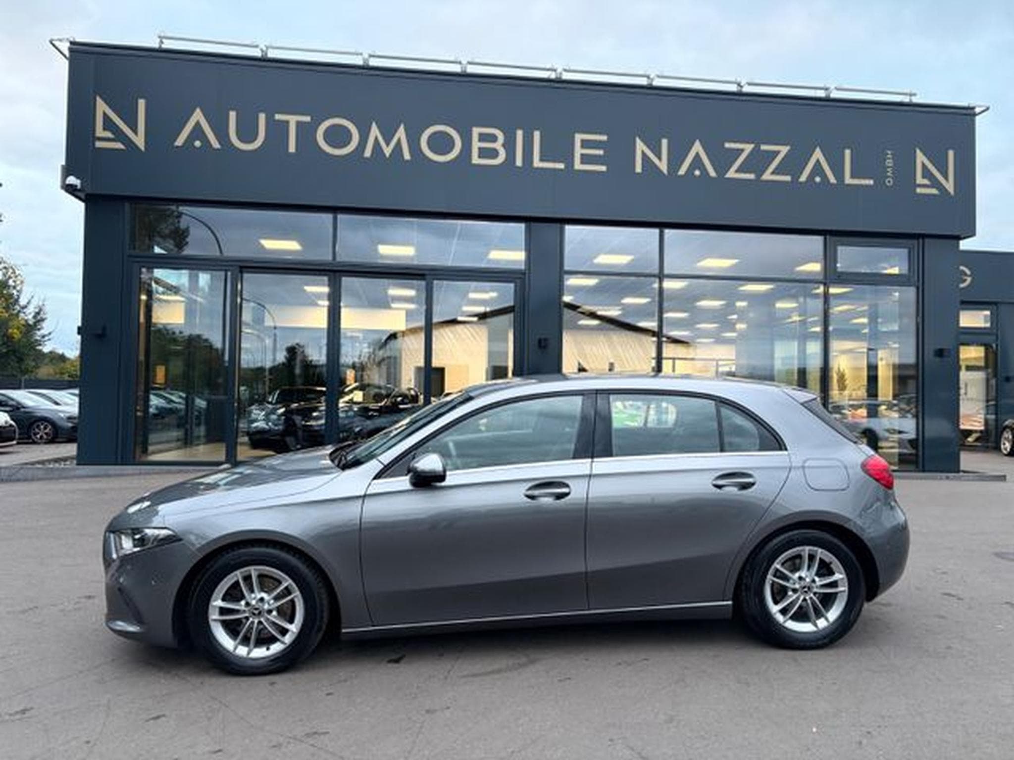 Mercedes A 180 A 180 D*AUT*MULTIBEAM*TEILLEDER*KAMERA*TOP (2019) - Photo 11