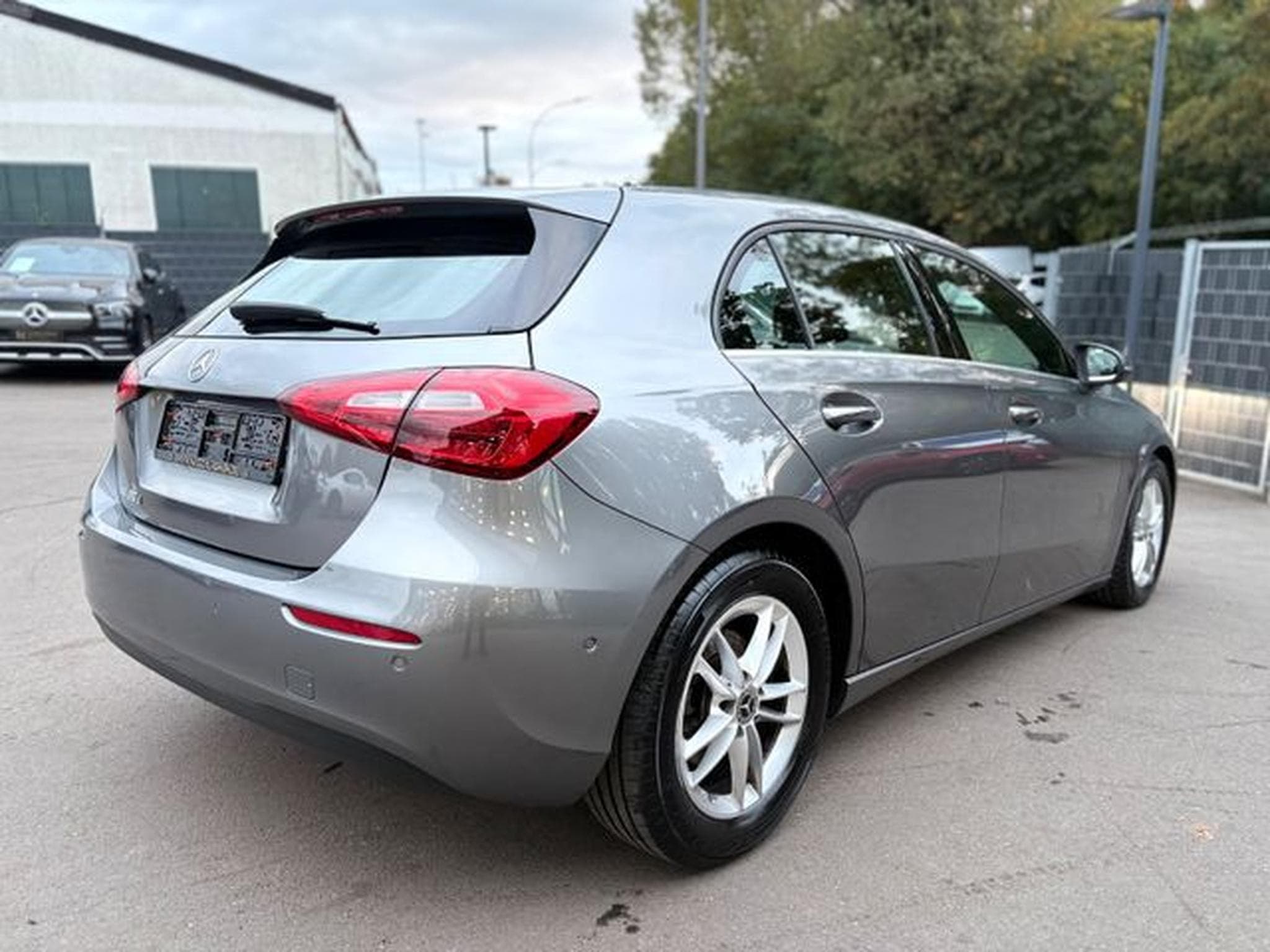 Mercedes A 180 A 180 D*AUT*MULTIBEAM*TEILLEDER*KAMERA*TOP (2019) - Photo 7