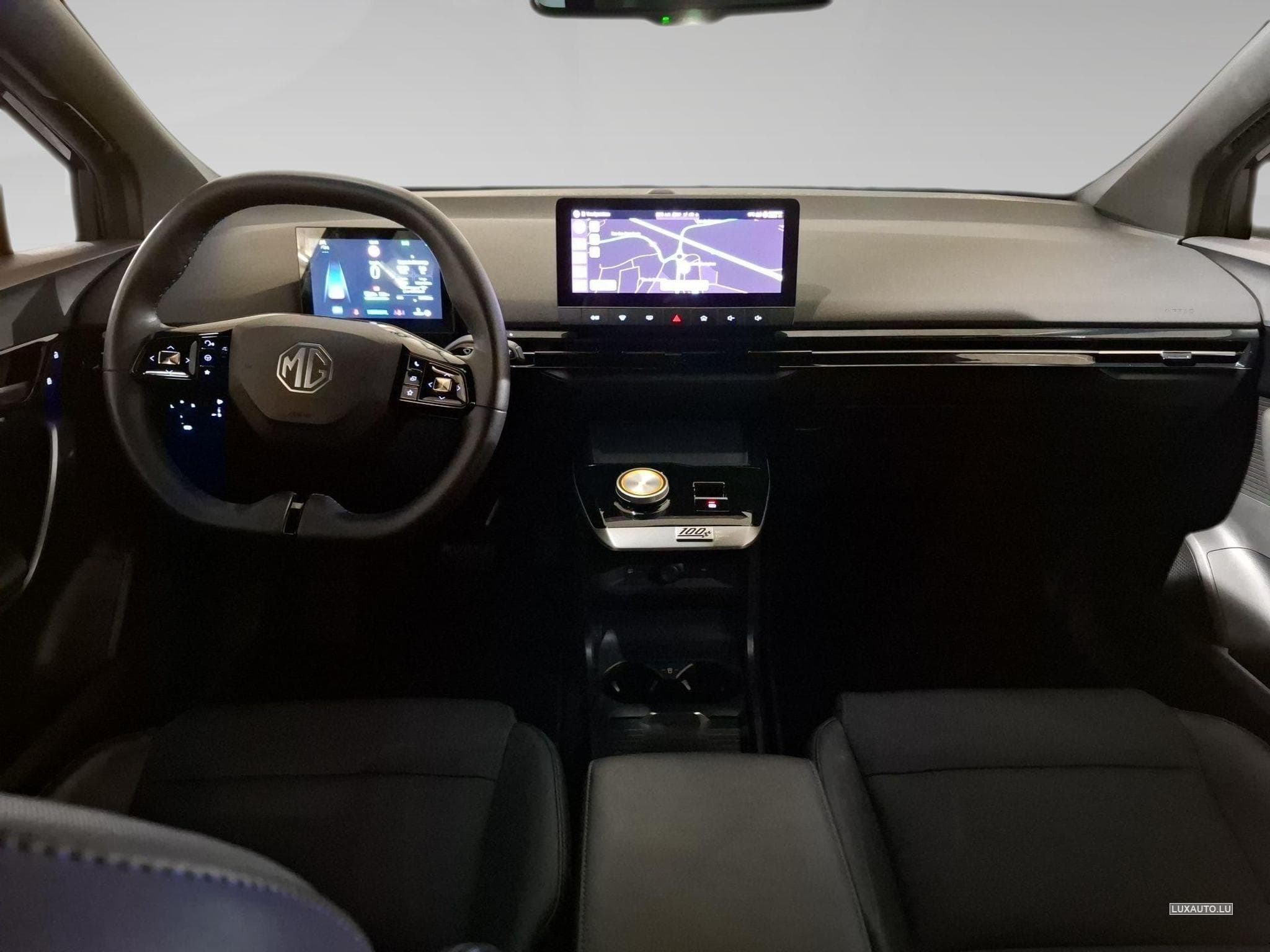 MG MG4 MG4 LUXURY 204 CH ELECTRIQUE (2023) - Photo 3