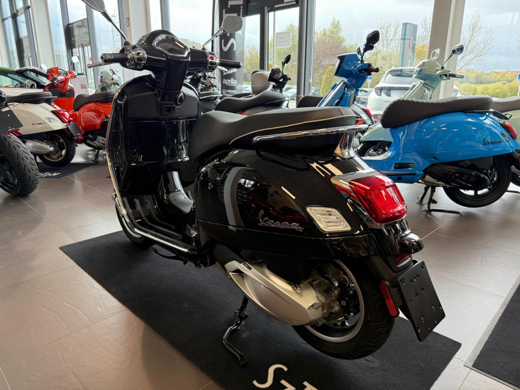 Vespa GTS 310 Super (2026) - Photo 3