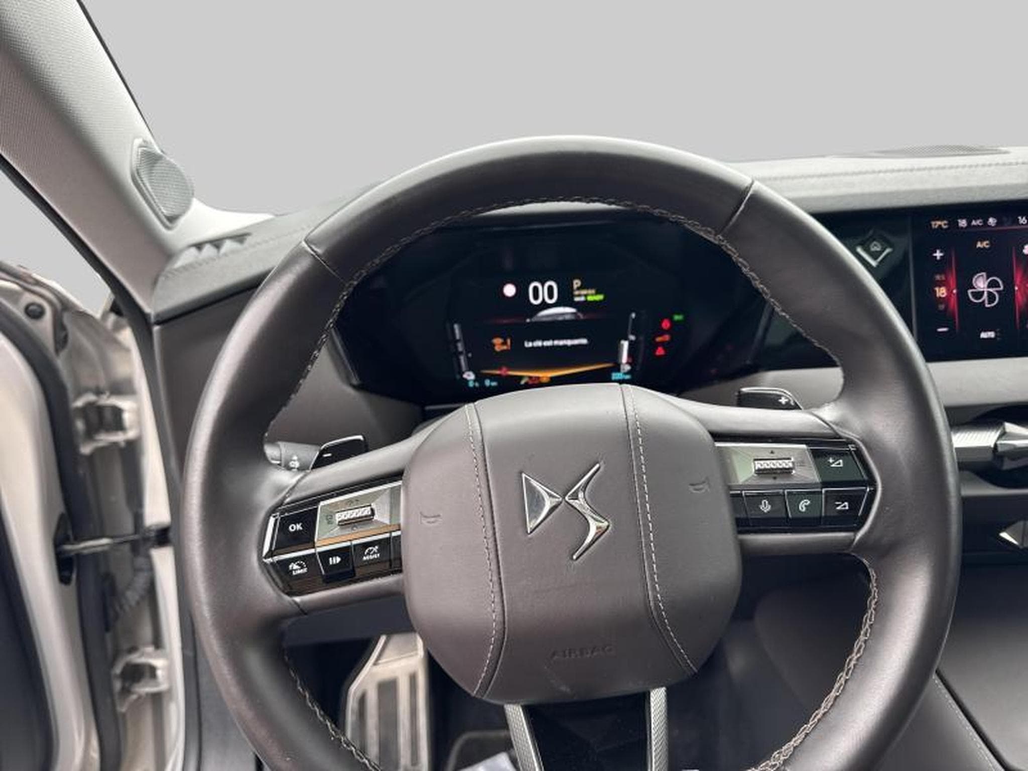 DS Automobiles DS4 Rivoli E-Tense 225 (2021) - Foto 14