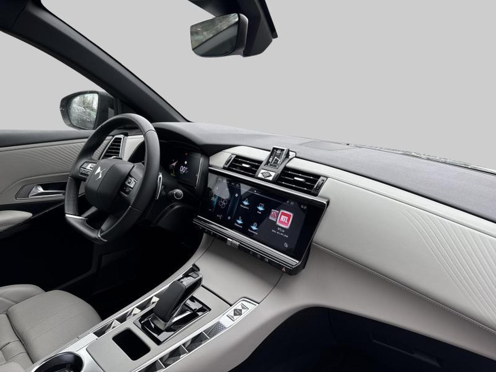 DS Automobiles DS7 E-Tense Opera 300 (2023) - Photo 9