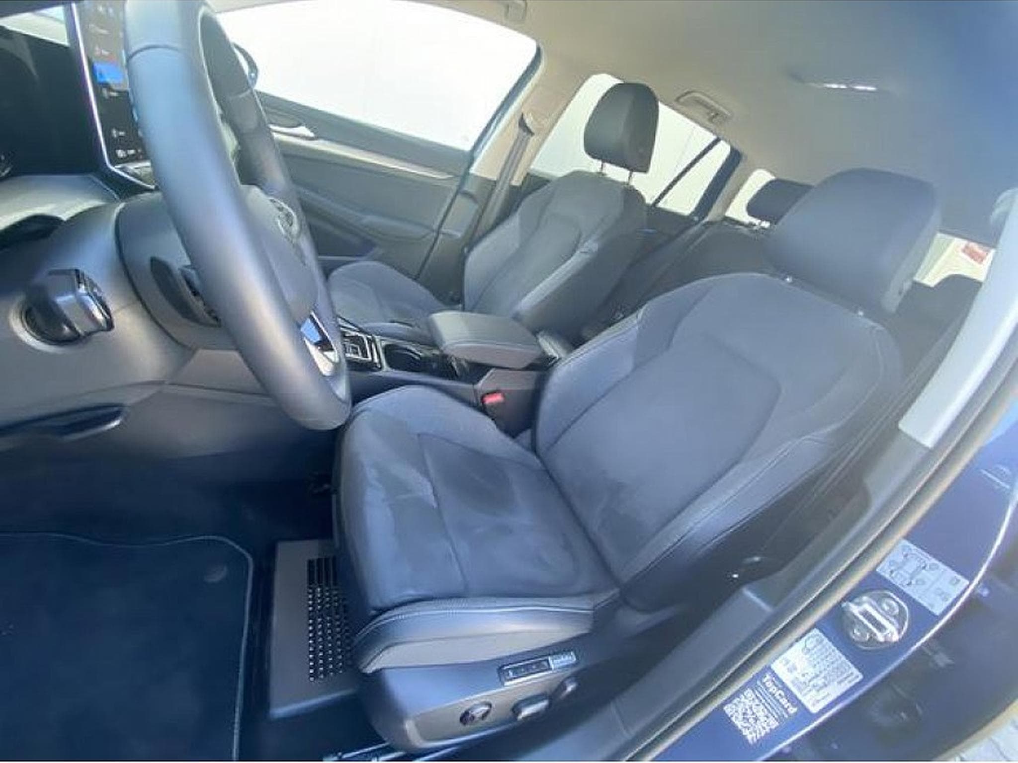 VW Golf (2025) - Foto 24