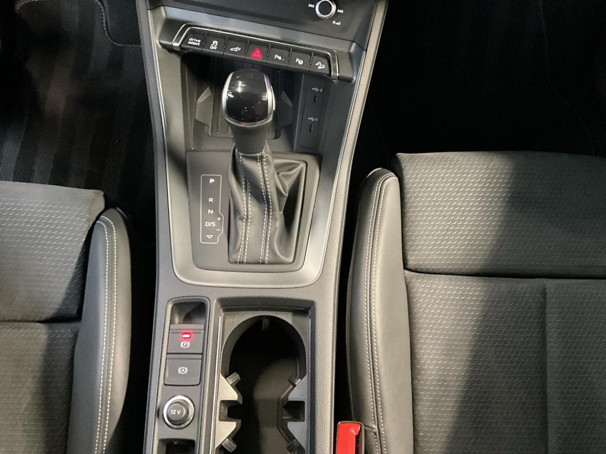 Audi Q3 SB+S-Line+45TFSI+PHEV+S-Tronic (2024) - Photo 12