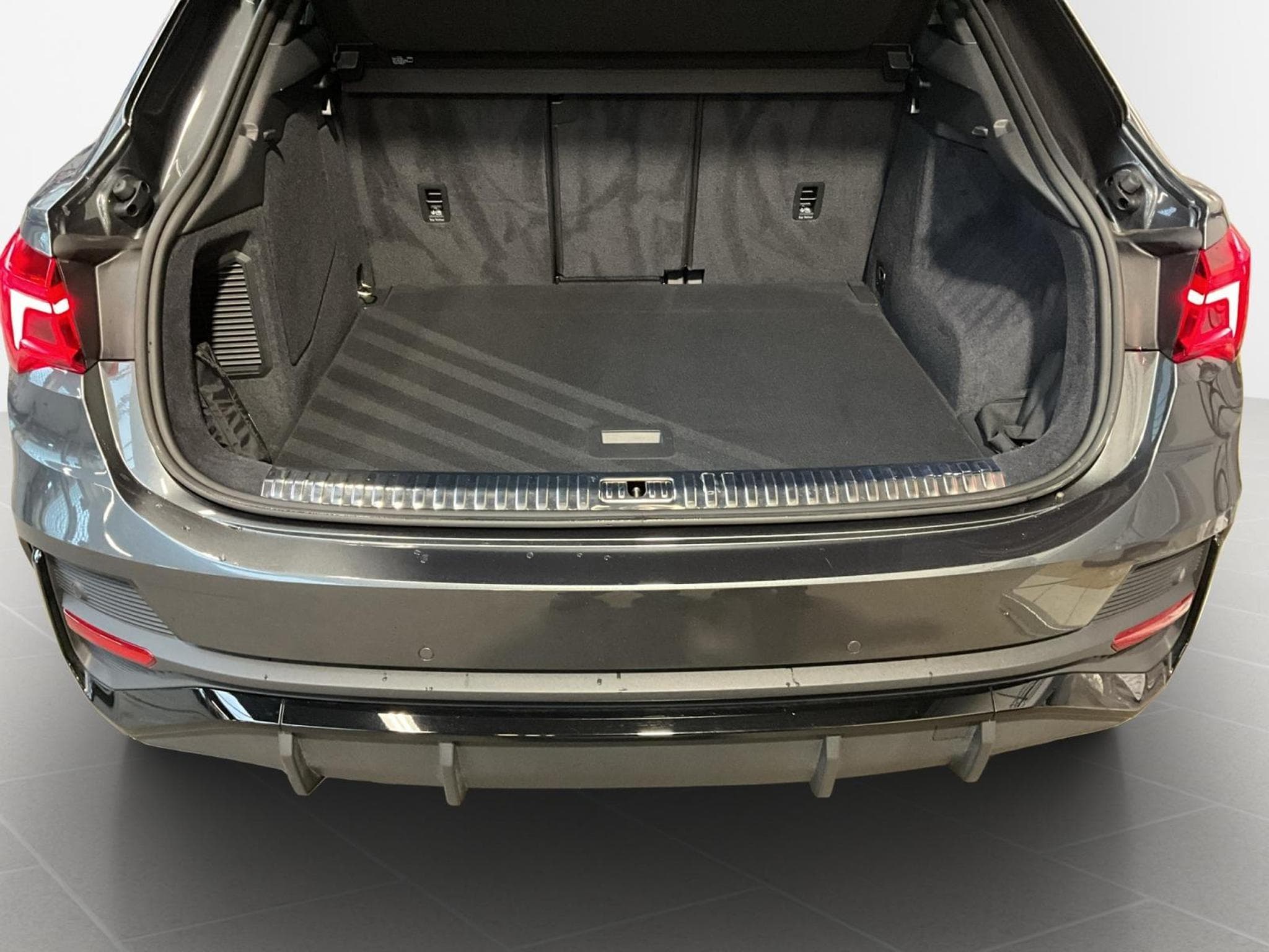 Audi Q3 SB+S-Line+45TFSI+PHEV+S-Tronic (2024) - Photo 18