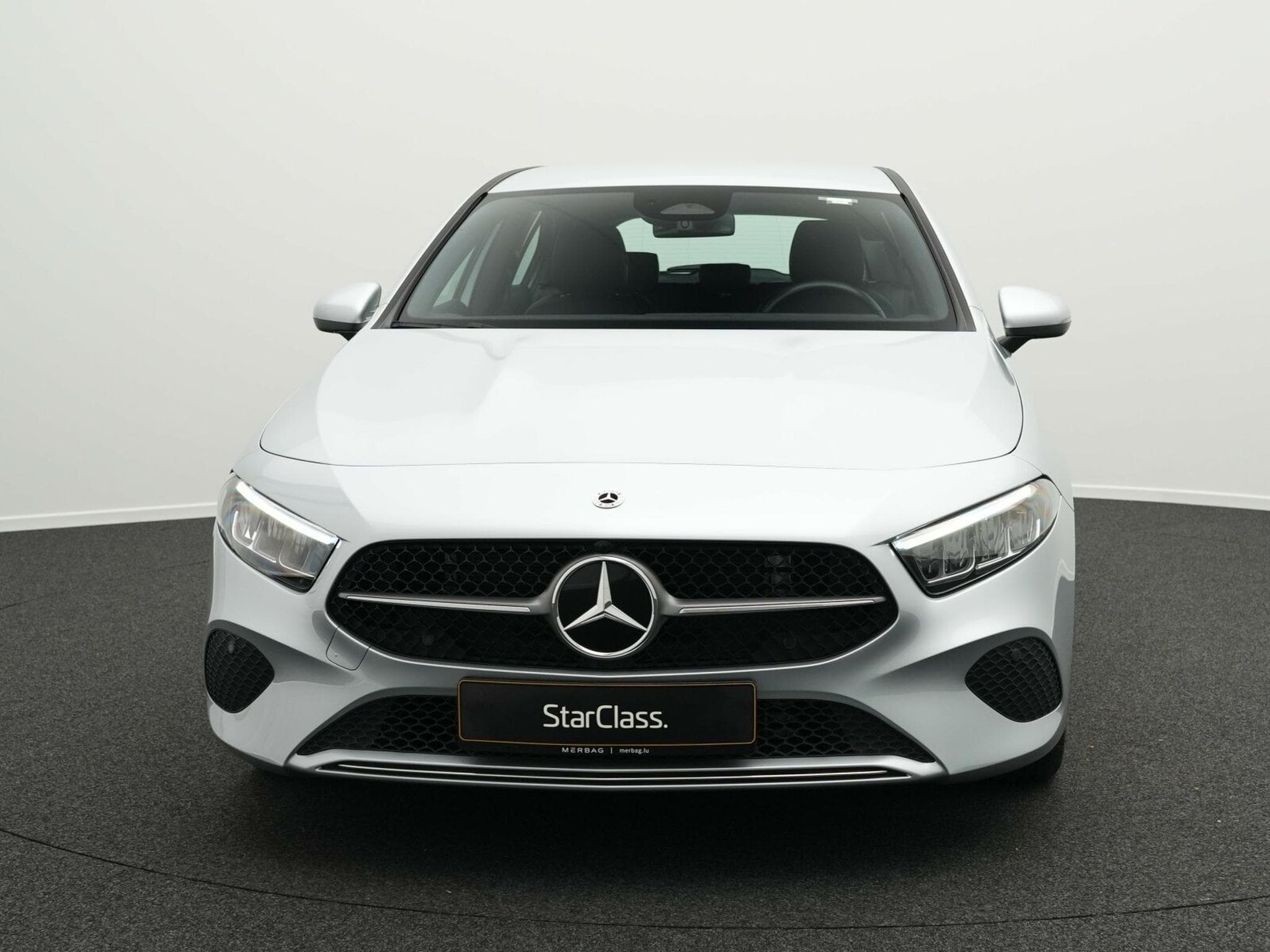 Mercedes A 180 d Progressive LED+SHZ+Kamera+MBUX (2024) - Photo 2