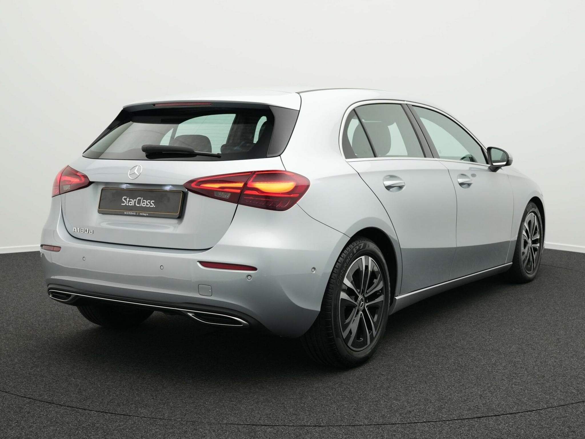 Mercedes A 180 d Progressive LED+SHZ+Kamera+MBUX (2024) - Photo 3