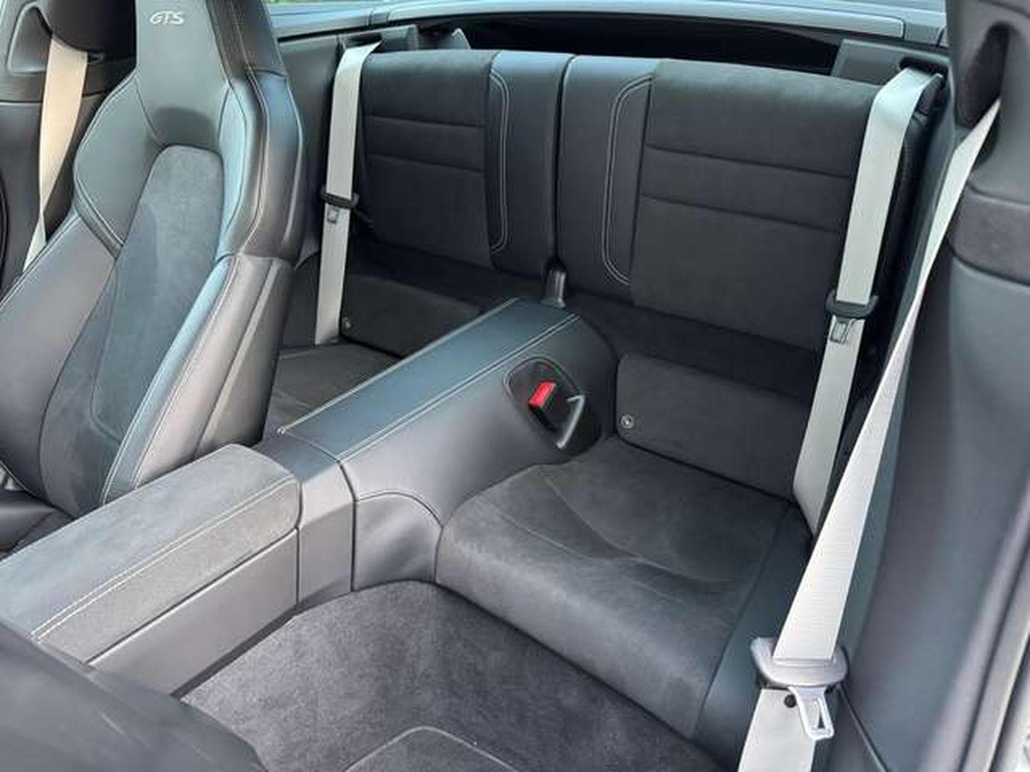 Porsche 911 992.1 Targa 4 GTS 3.0 Bi-Turbo PDK (2024) - Photo 20