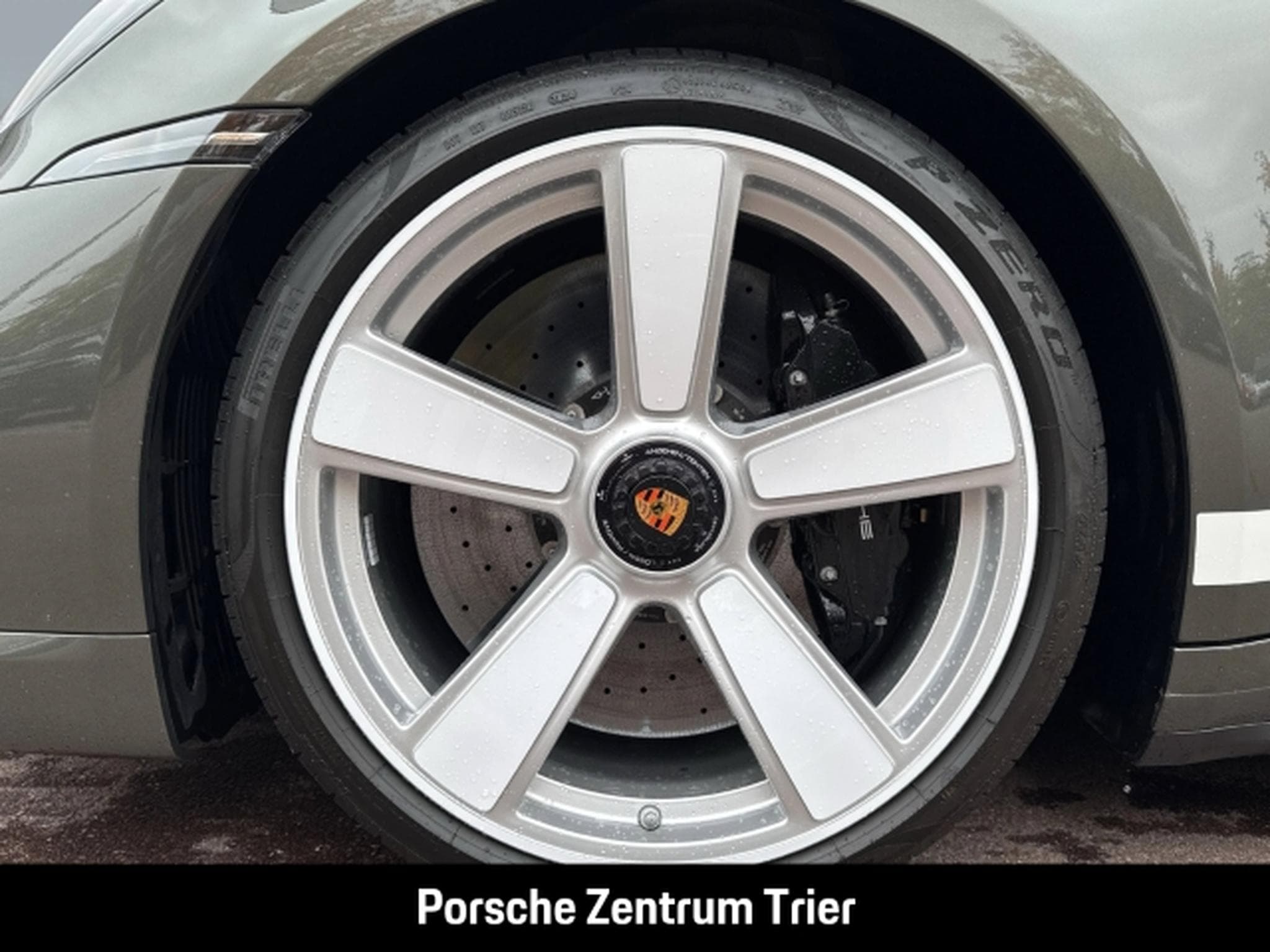 Porsche 911 Turbo 50 Jahre Burmester InnoDrive LED (2025) - Photo 8