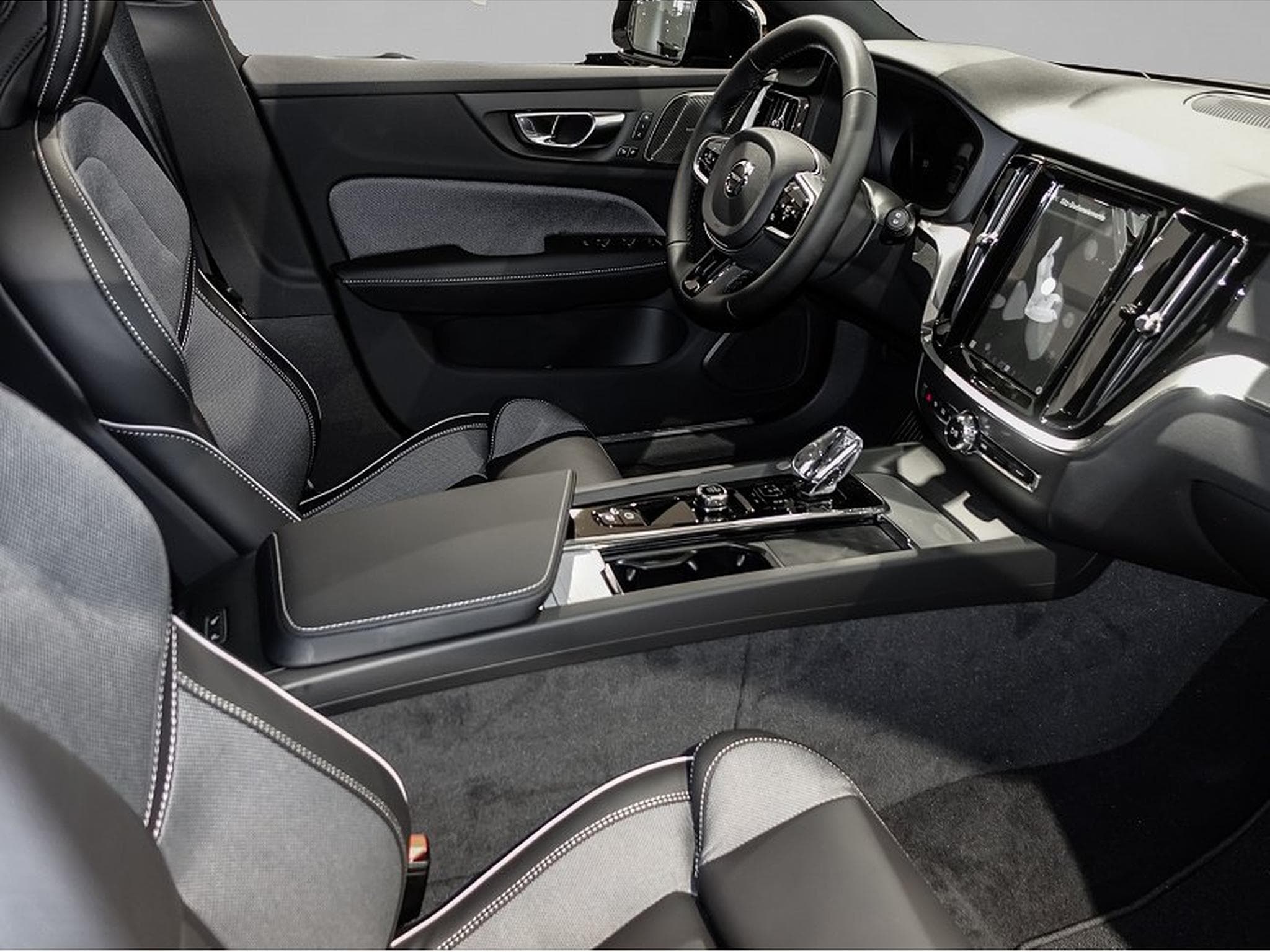 Volvo V60 (2024) - Photo 4