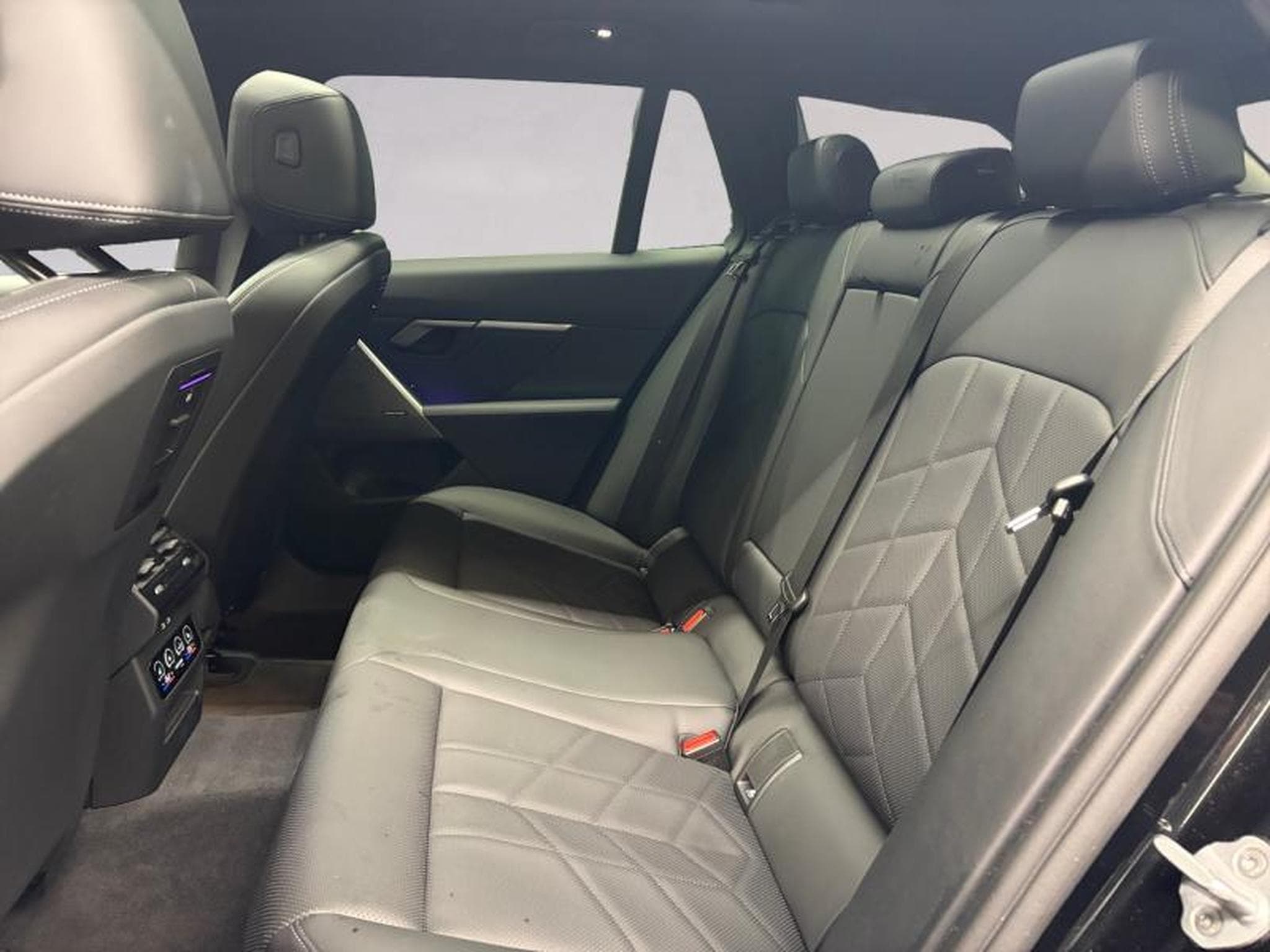 BMW 520 520i Touring Kit M Sport (2024) - Photo 12