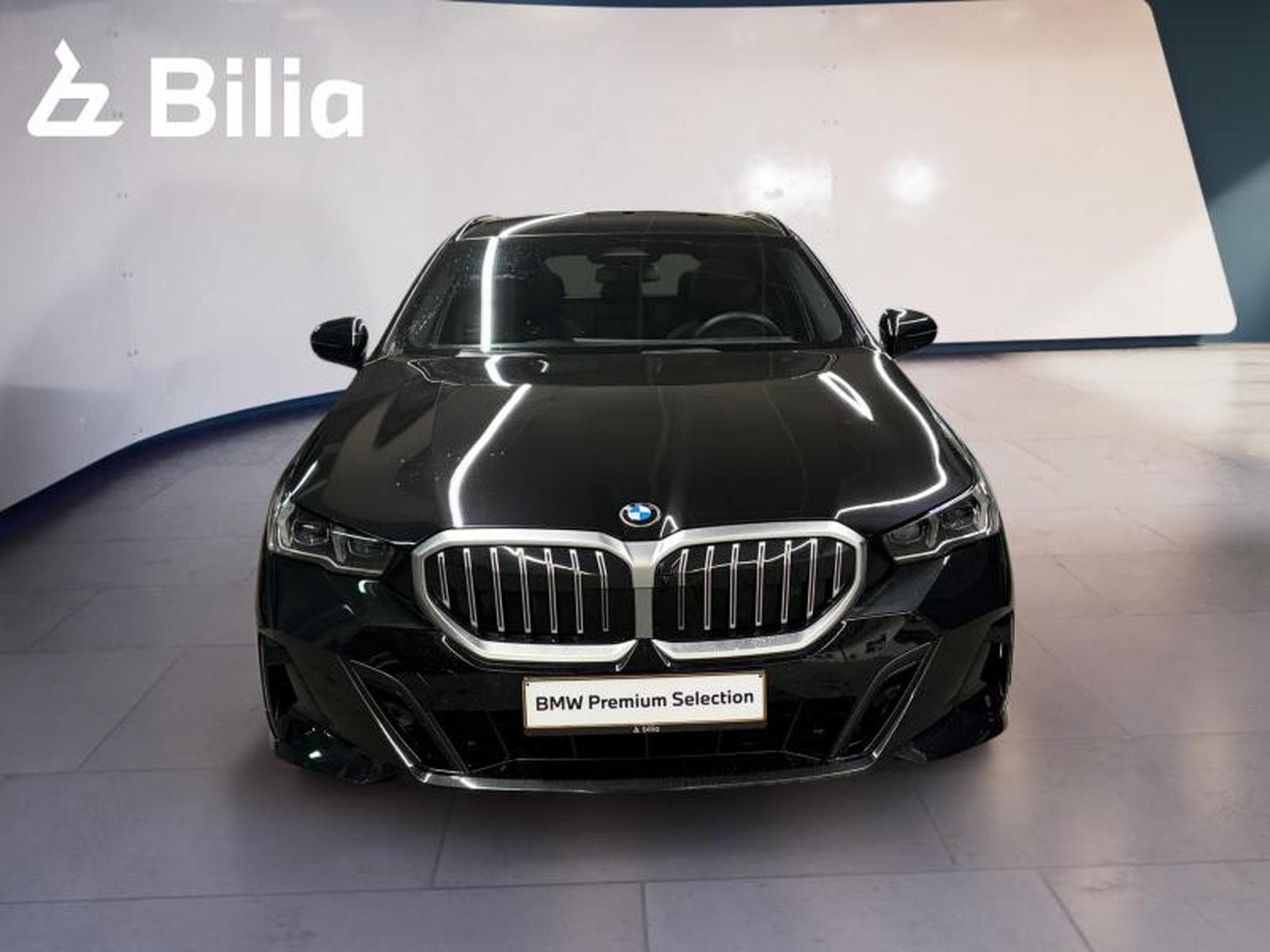 BMW 520 520i Touring Kit M Sport (2024) - Photo 2