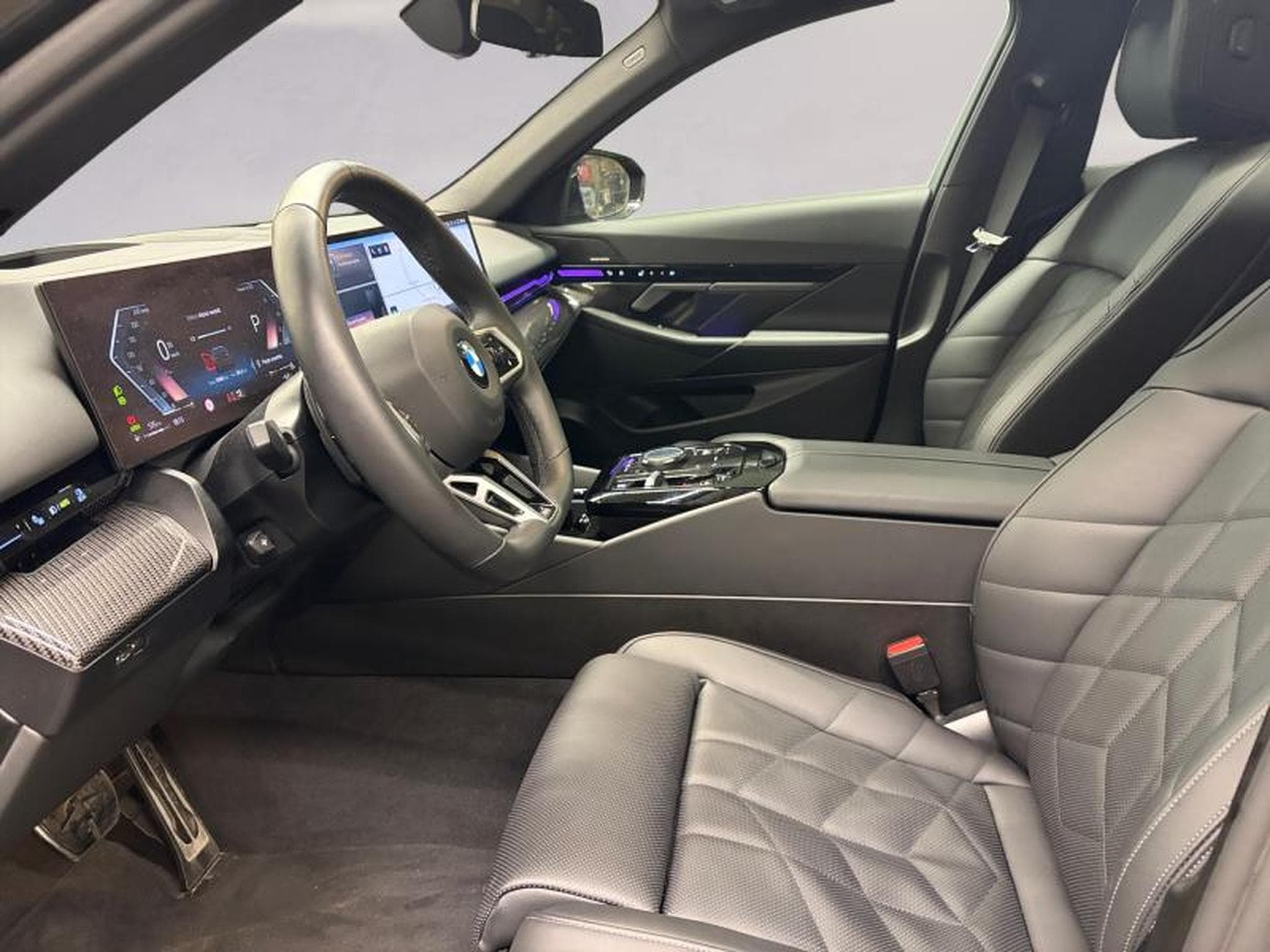 BMW 520 520i Touring Kit M Sport (2024) - Photo 9