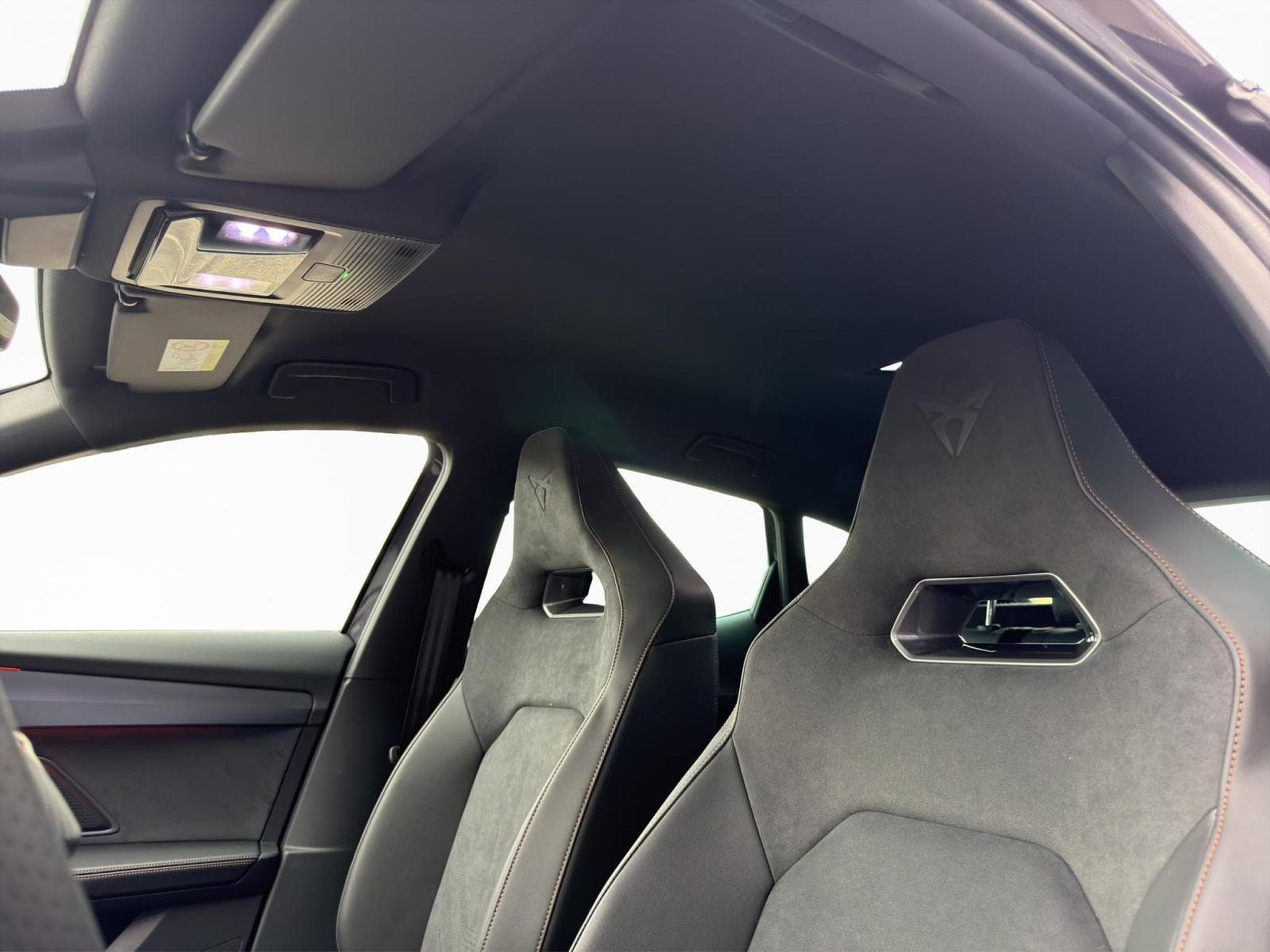 Cupra Formentor 1.5 eTSI DSG (2025) - Photo 10