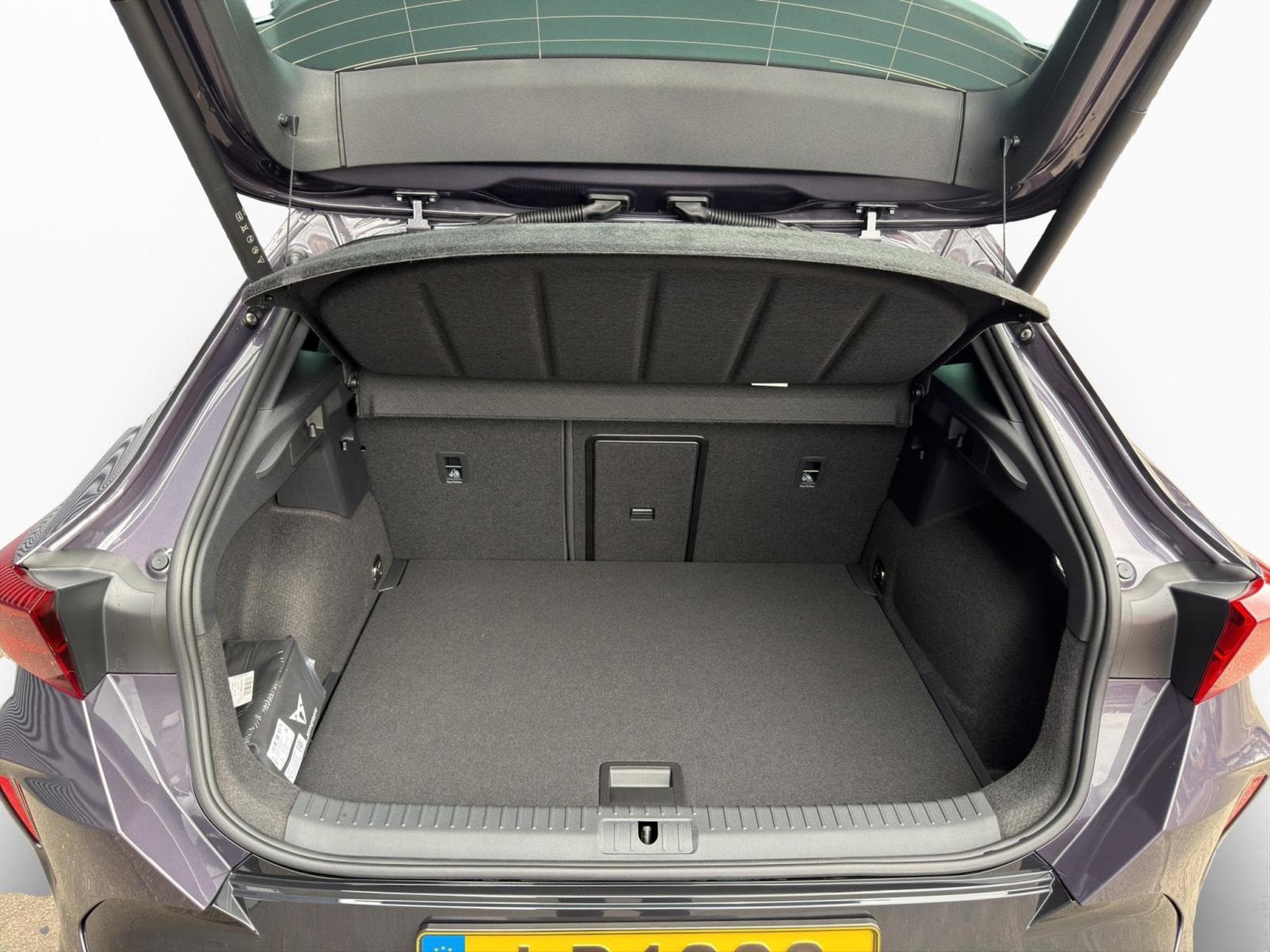 Cupra Formentor 1.5 eTSI DSG (2025) - Photo 12