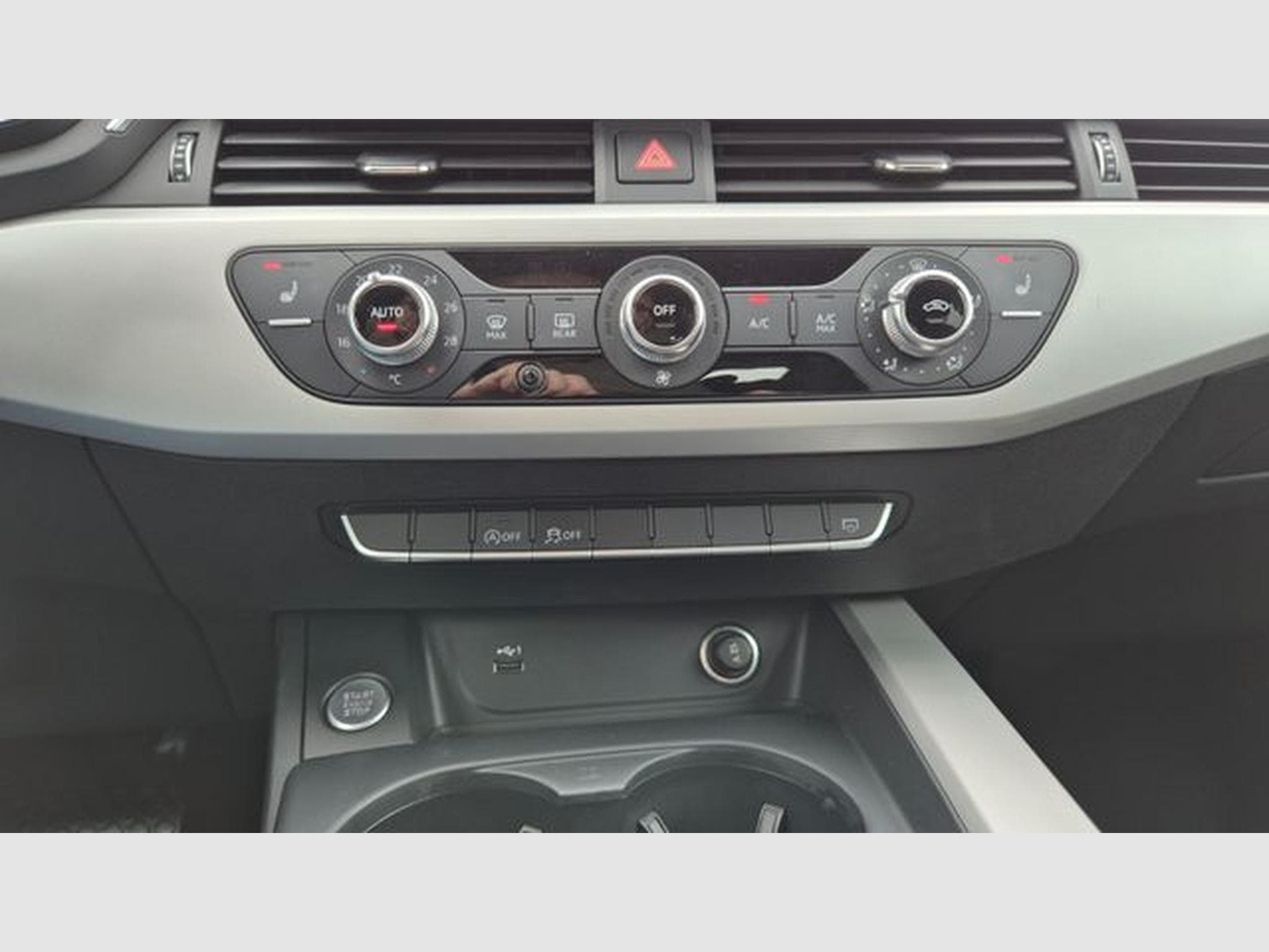 Audi A4 A4 Avant 35 TDI, LED, Navi, 1.Hand. (2022) - Photo 12