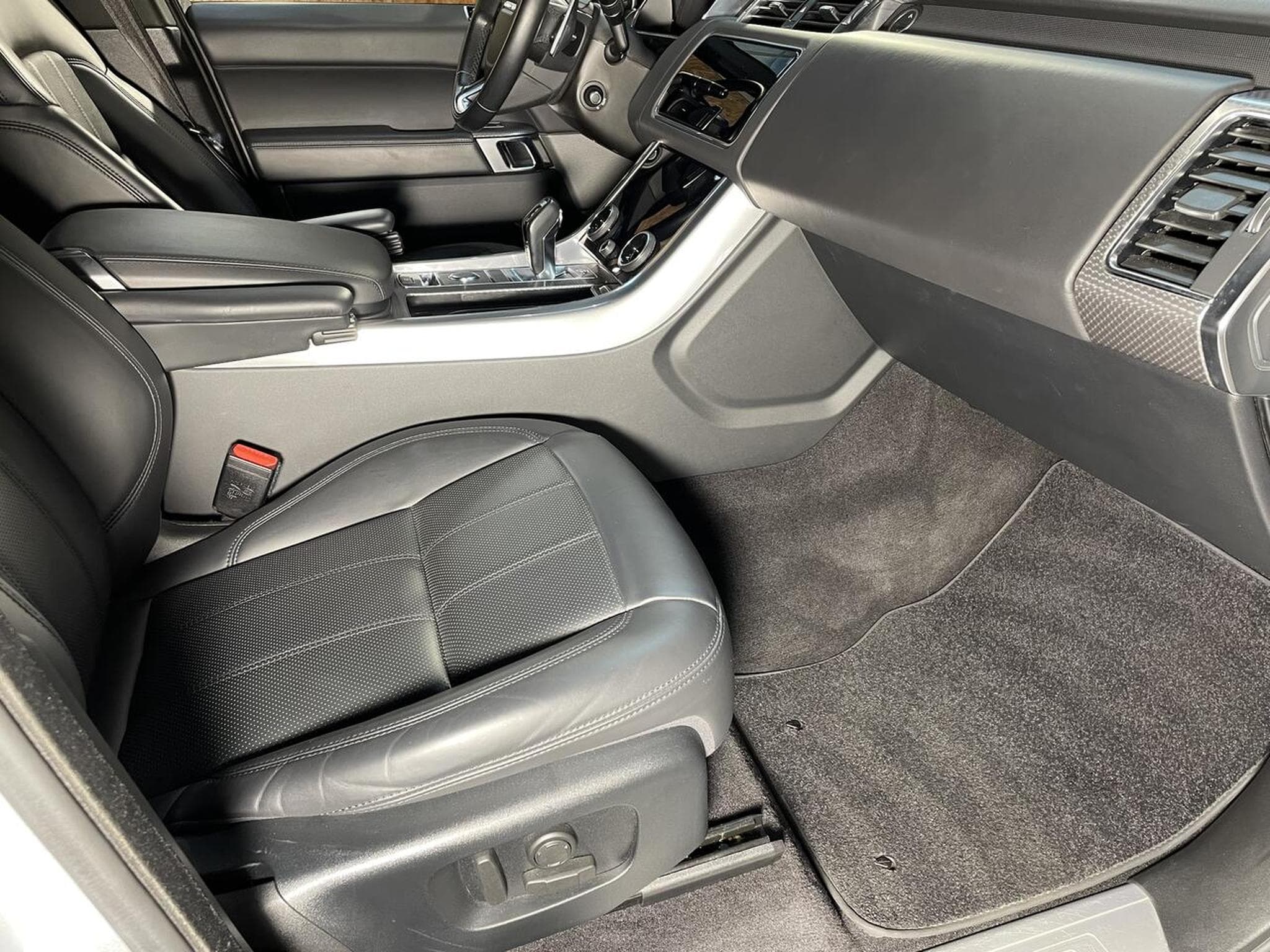 Land-Rover Range Rover Sport 2.0 P400 E 404 CV HSE DYNAMIC GPS CARPLAY (2018) - Photo 14