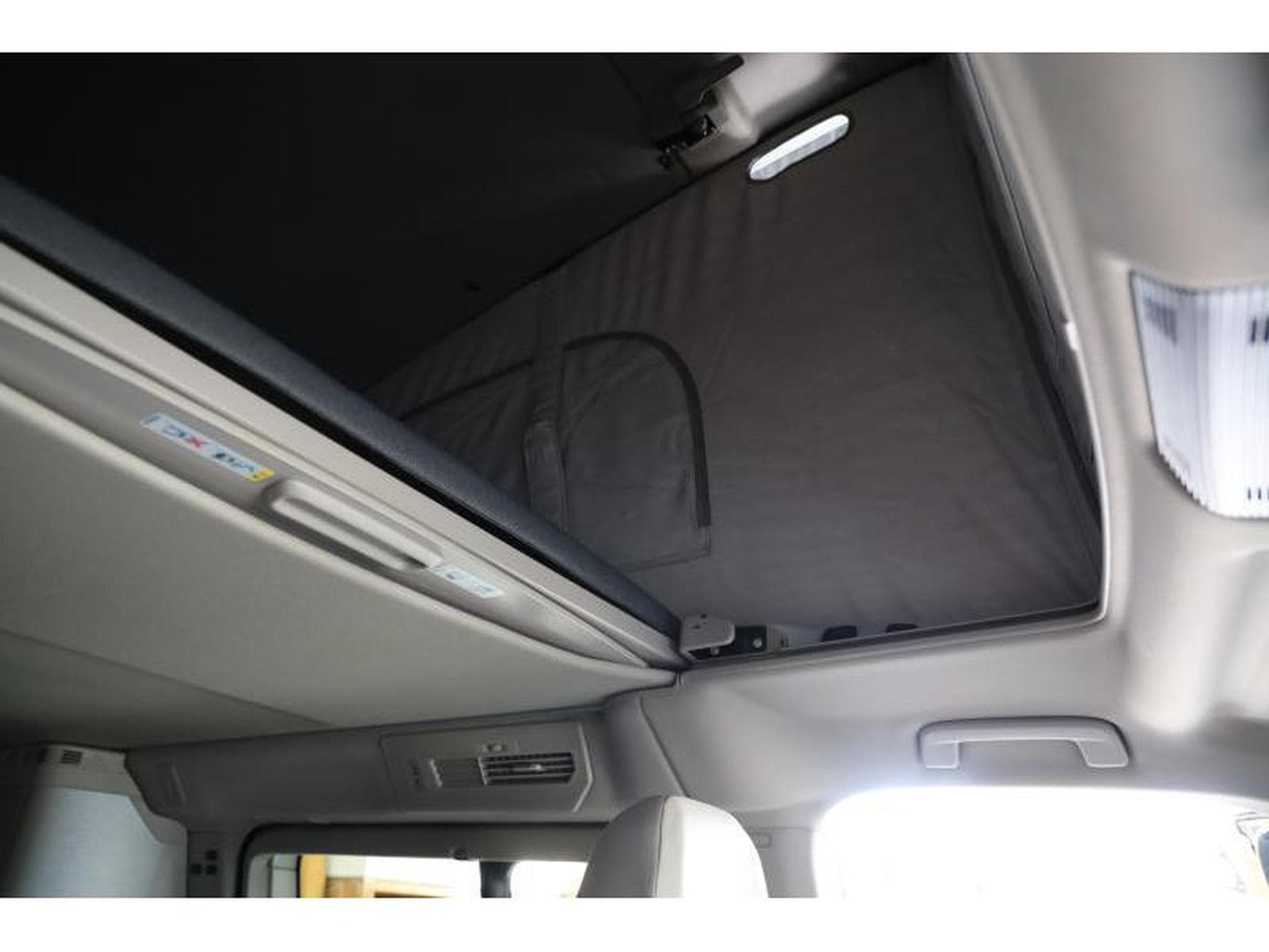 VW California Coast (2025) - Photo 27