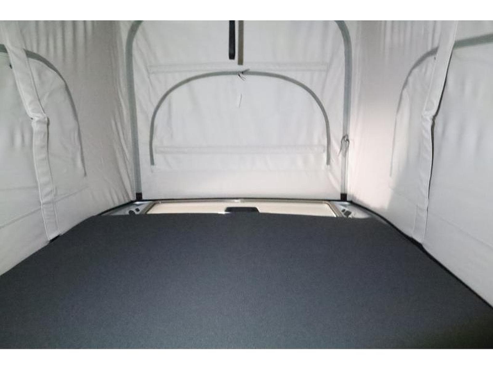 VW California Coast (2025) - Photo 29