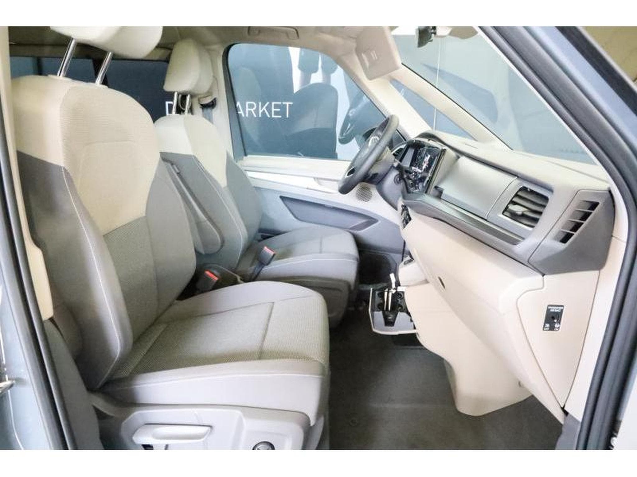 VW California Coast (2025) - Photo 4