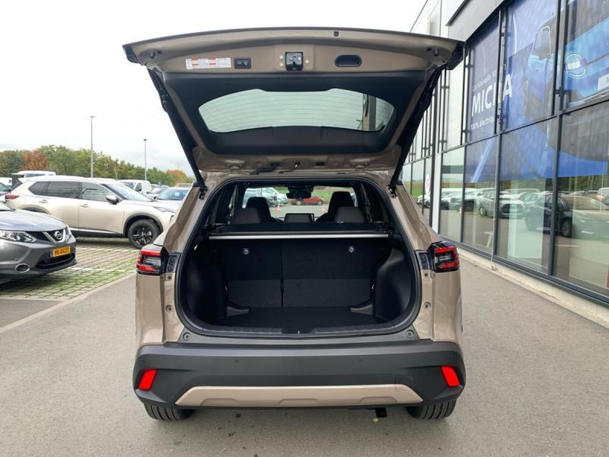 Toyota Corolla STYLE + Sun Pack (1970) - Photo 11