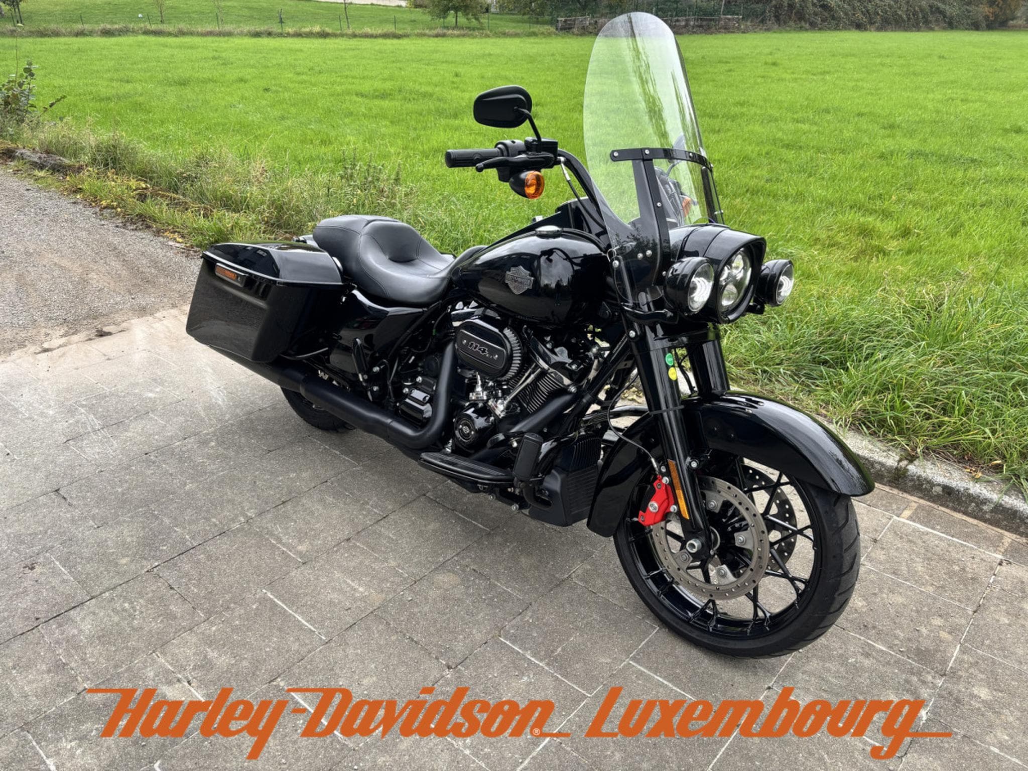 Harley-Davidson Road King Special (2024) - Photo 2