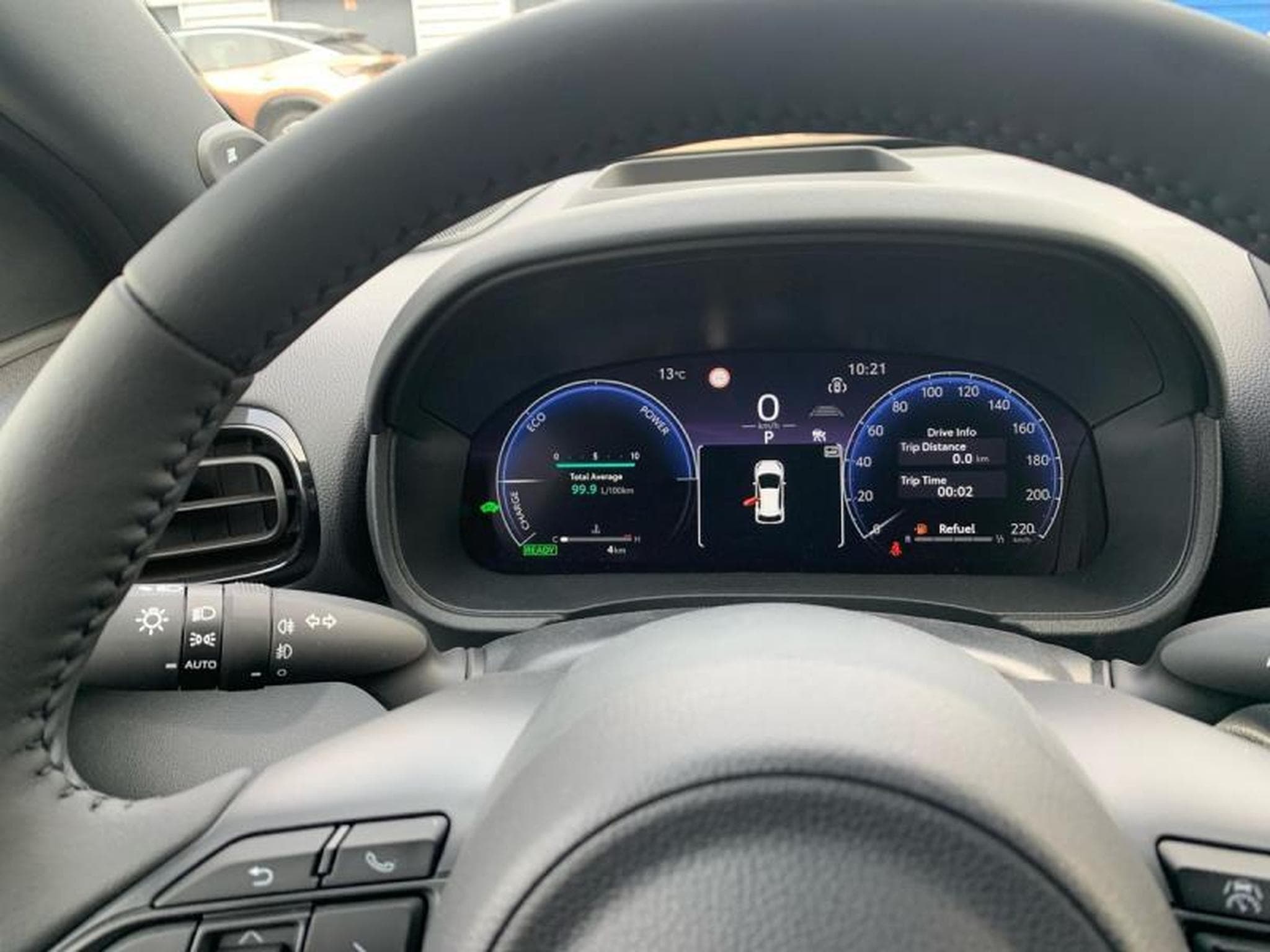 Toyota Yaris STYLE (1970) - Photo 10