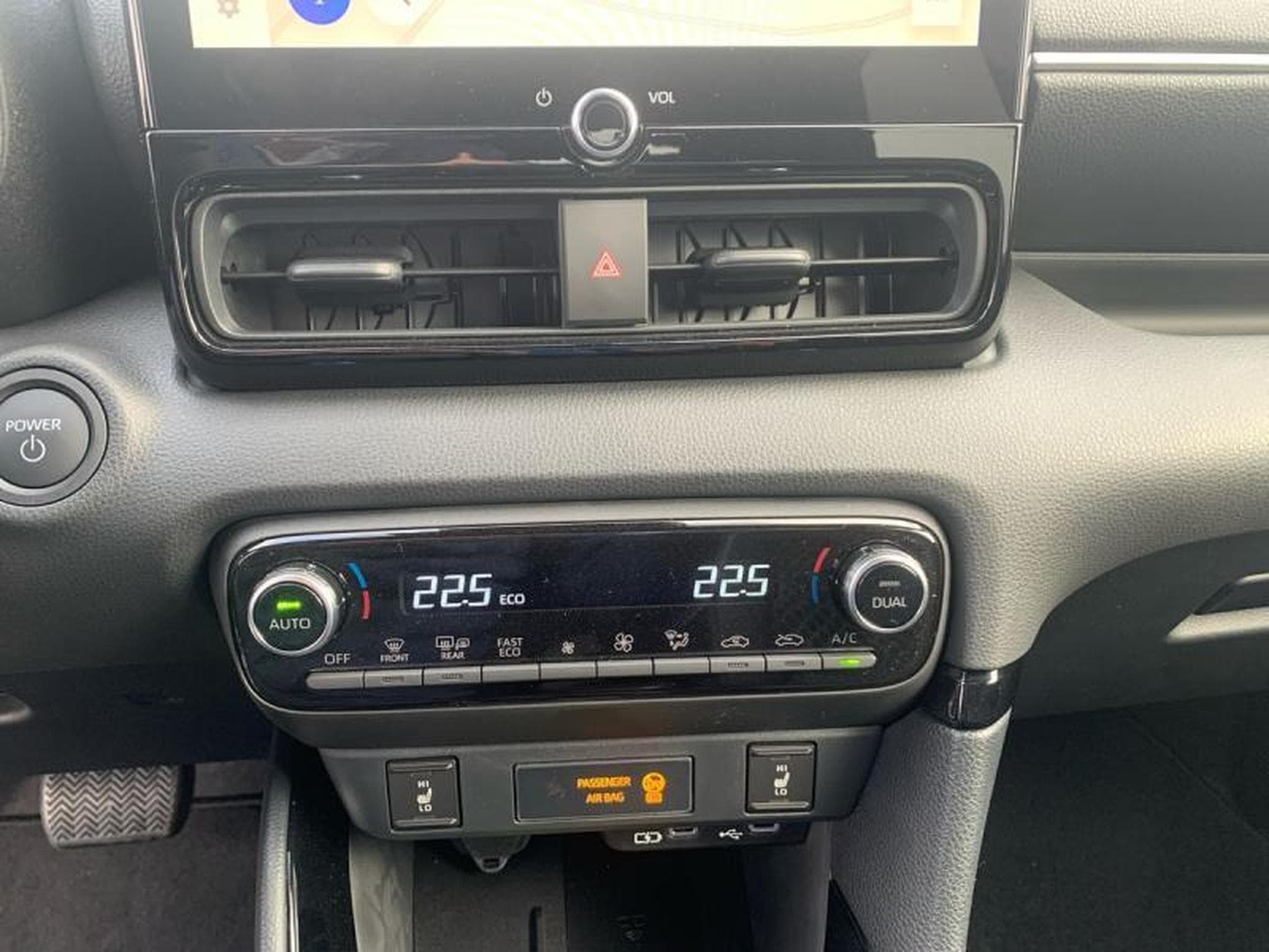 Toyota Yaris STYLE (1970) - Photo 16