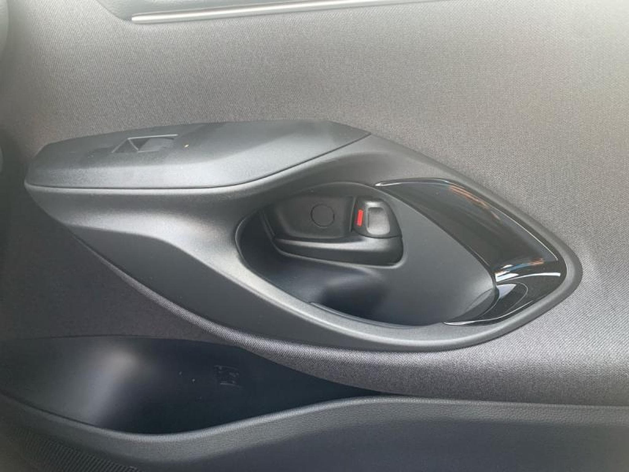 Toyota Yaris STYLE (1970) - Photo 22