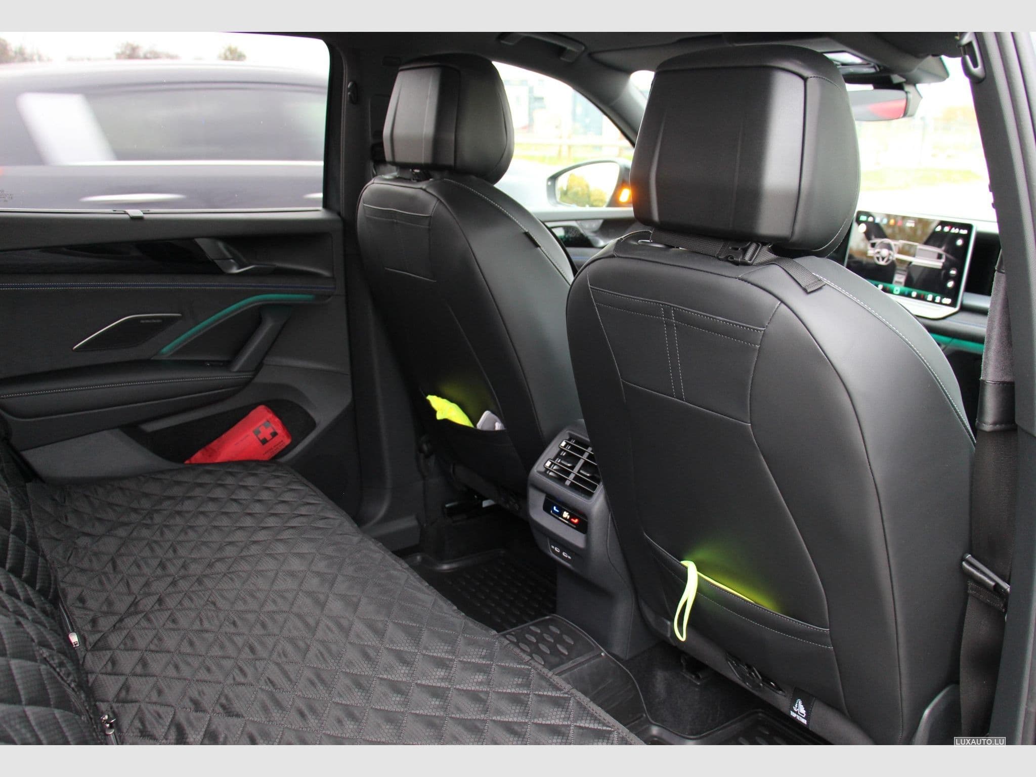 VW Tayron R-Line 2.0 l TSI OPF 4Motion 204PS DSG A (2025) - Foto 13