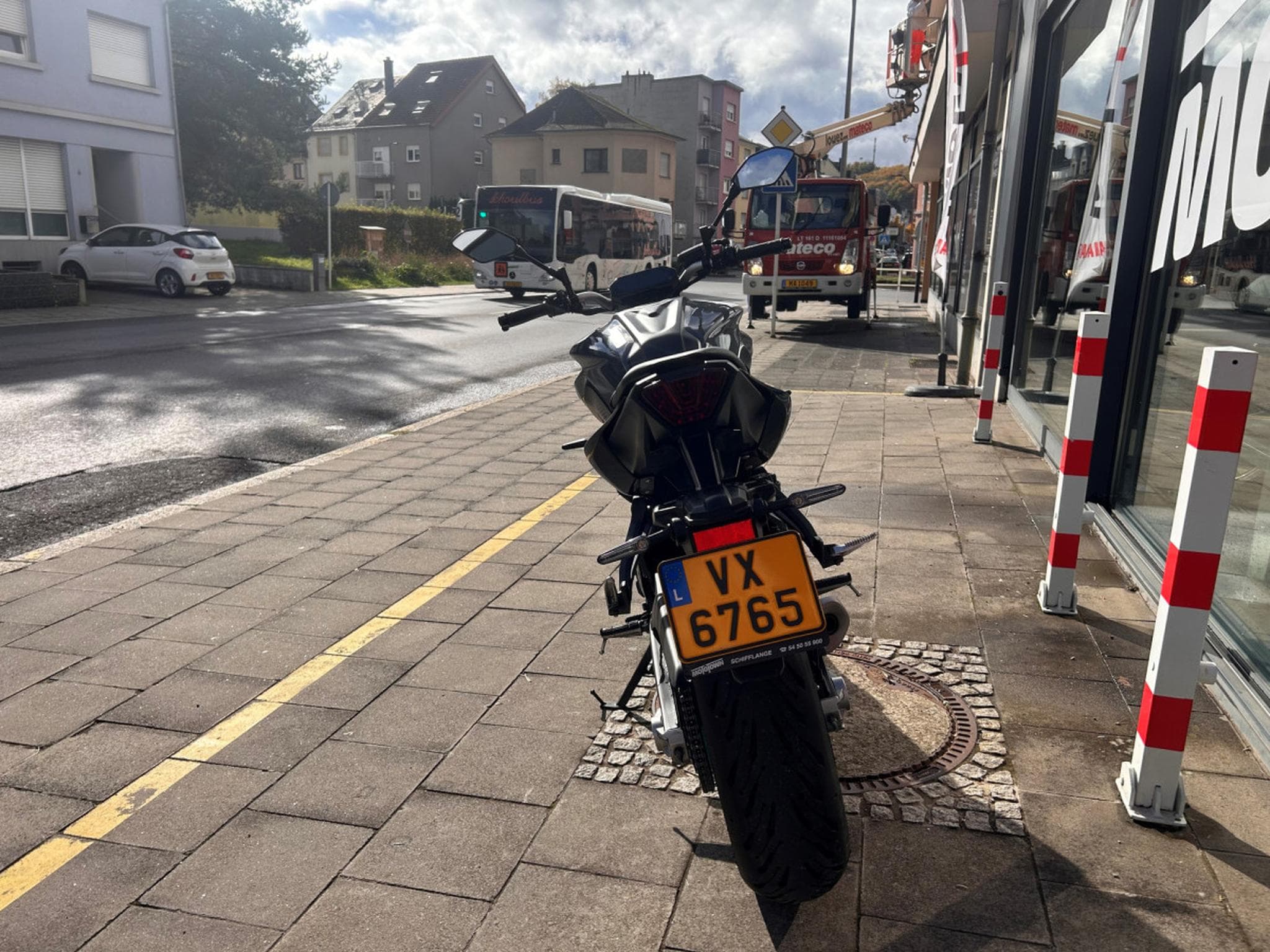 Yamaha MT07 Cyan Storm (2022) - Foto 3