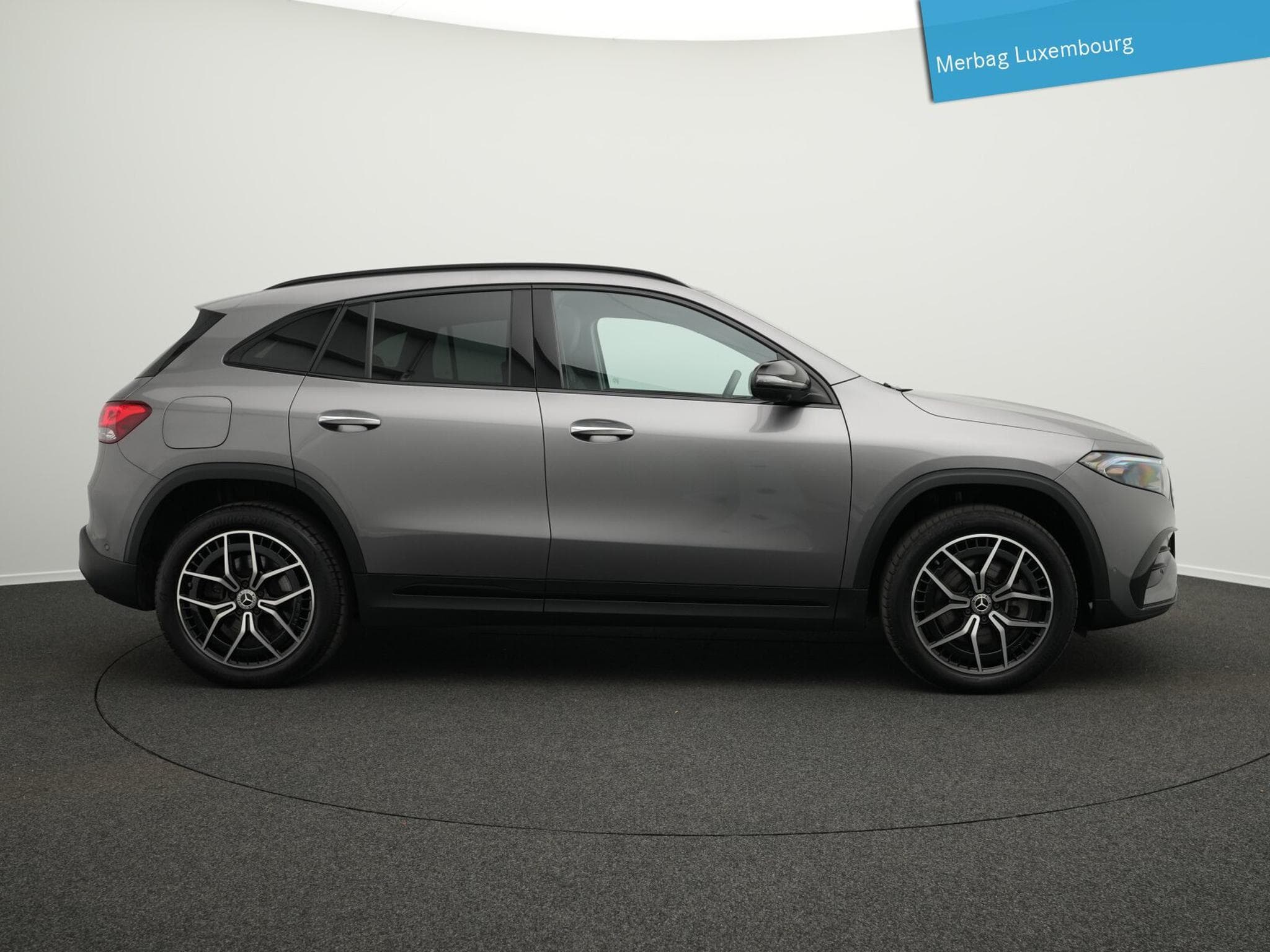 Mercedes EQA 4MATIC (2023) - Photo 5