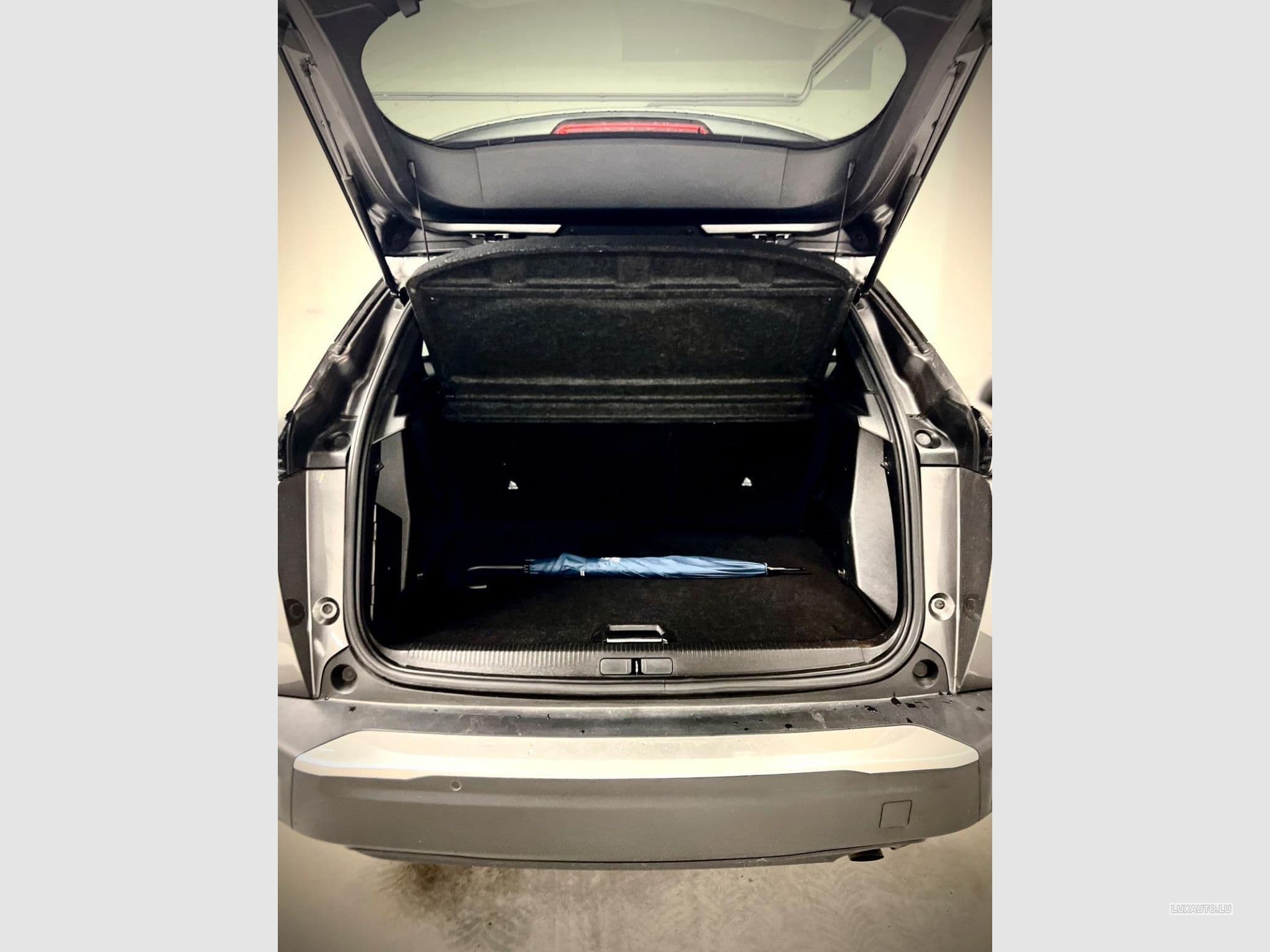 Peugeot 2008 Allure (2023) - Foto 12