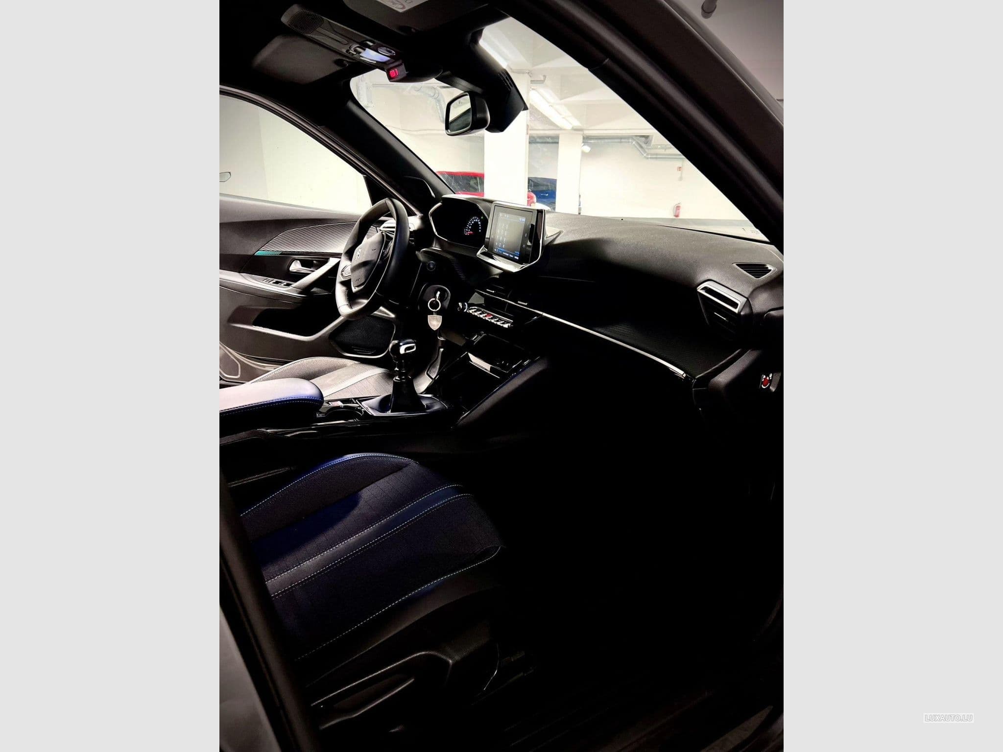 Peugeot 2008 Allure (2023) - Foto 6