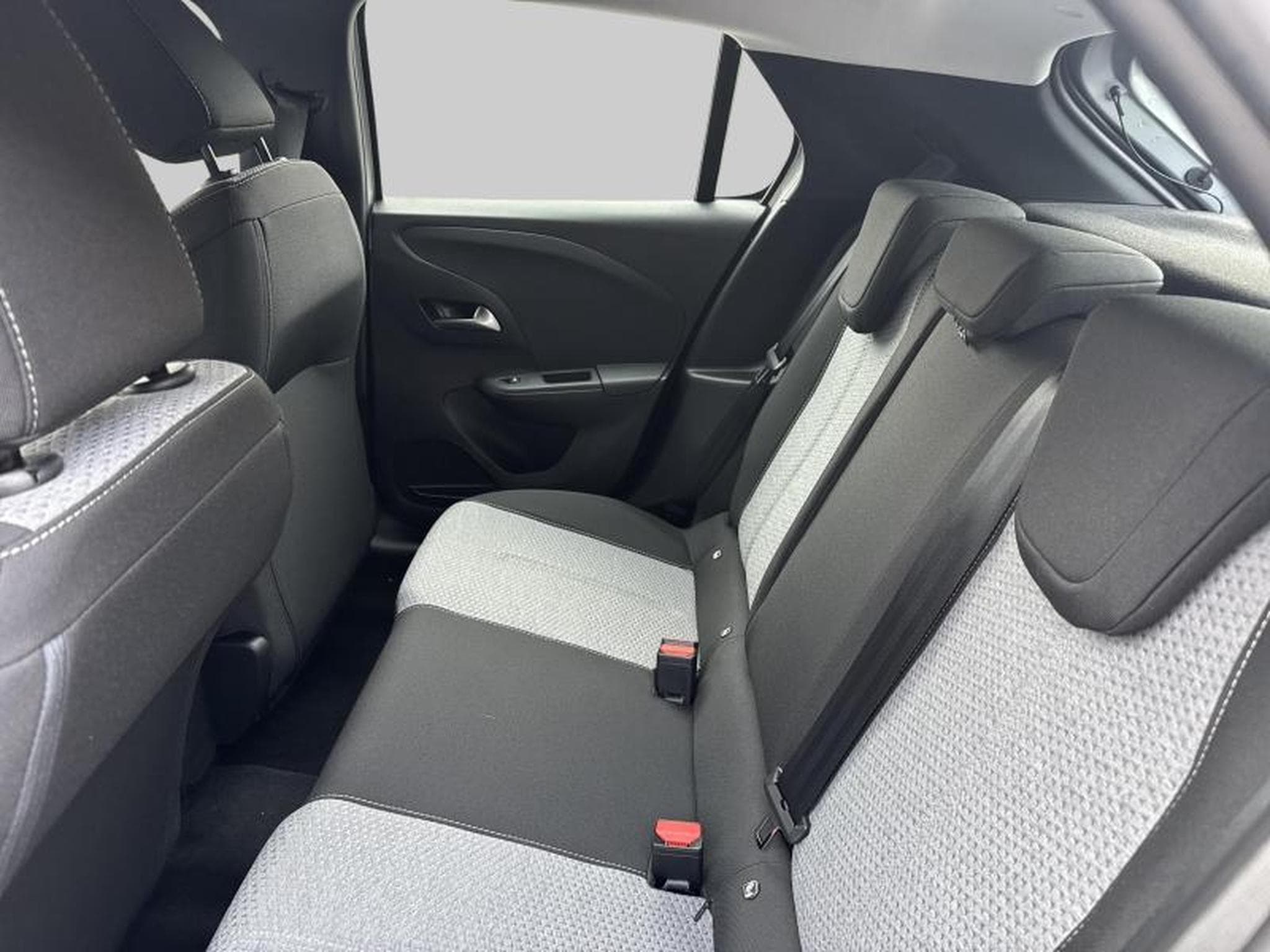 Opel Corsa F Edition (2025) - Foto 12