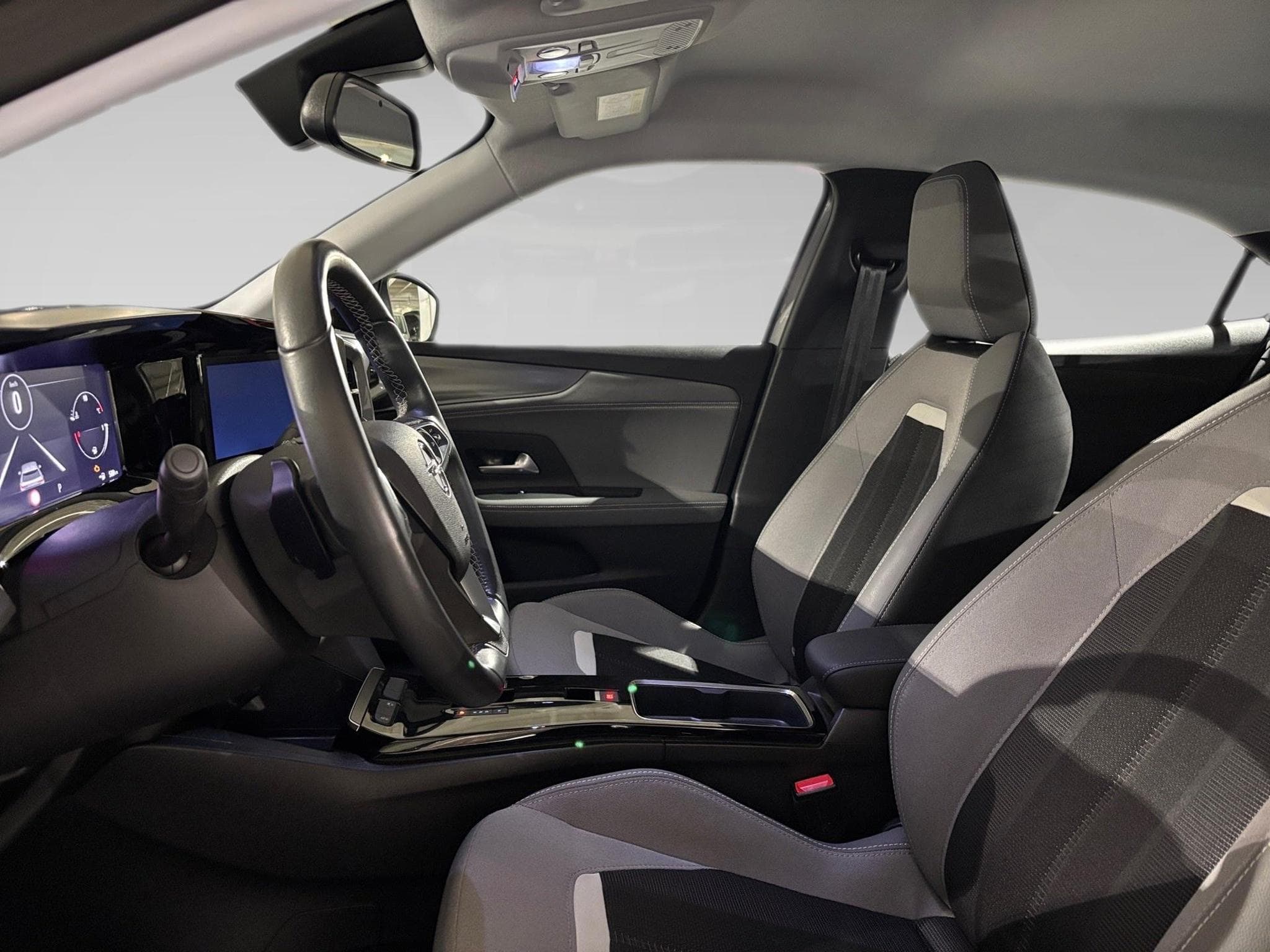 Opel Mokka 1.2 Elegance (2023) - Photo 4